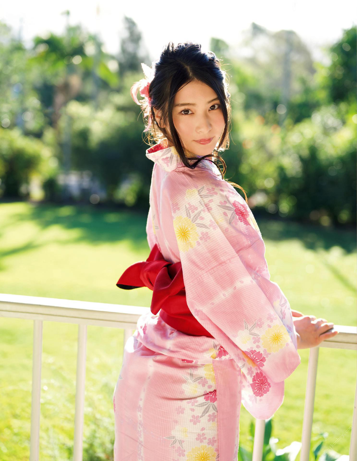 Suzu Honjo 本庄鈴, 写真集 Natural Beauty 豪華愛蔵版 Set.02