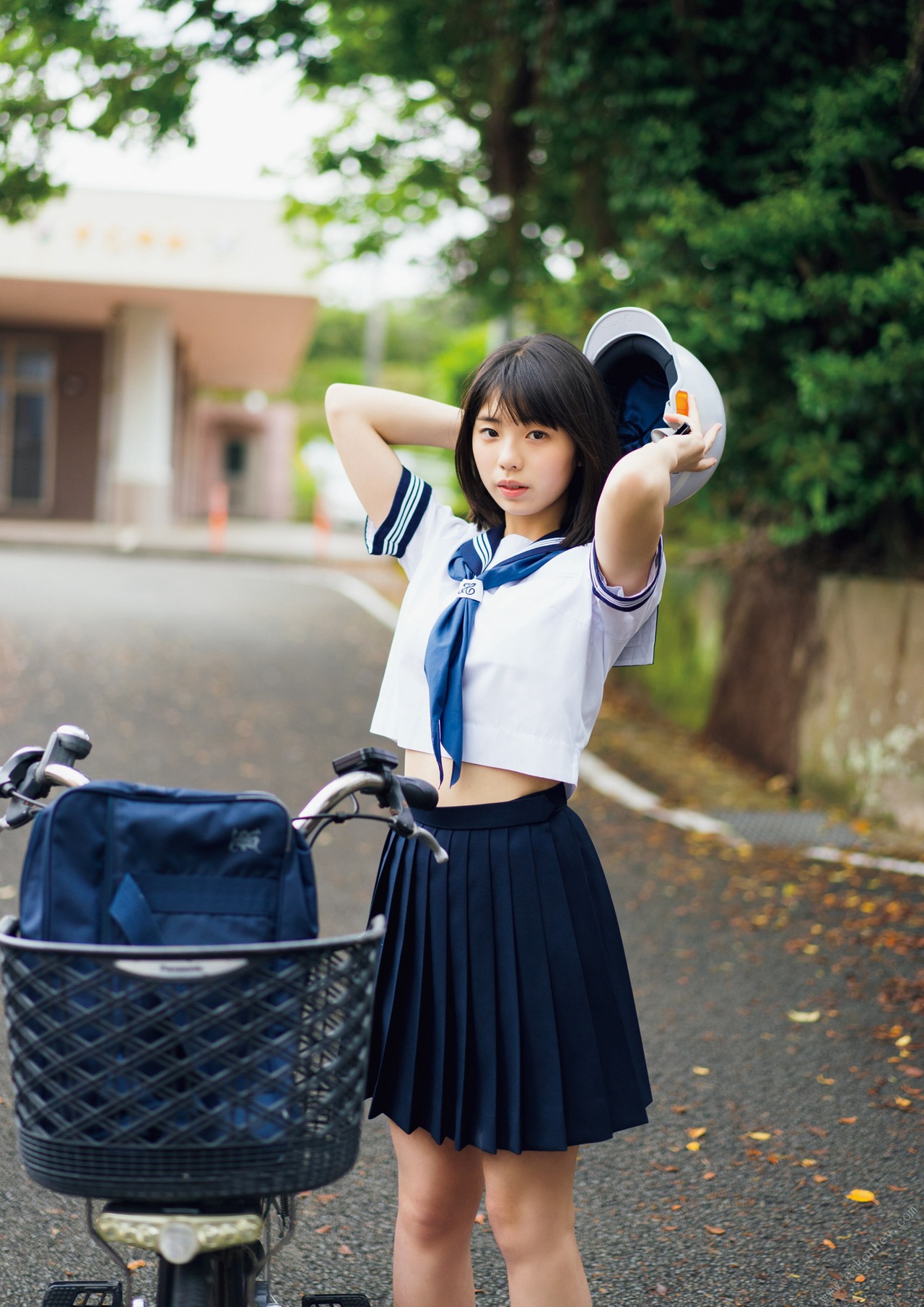 Hina Kikuchi 菊地姫奈, 1st写真集 はばたき Set.01