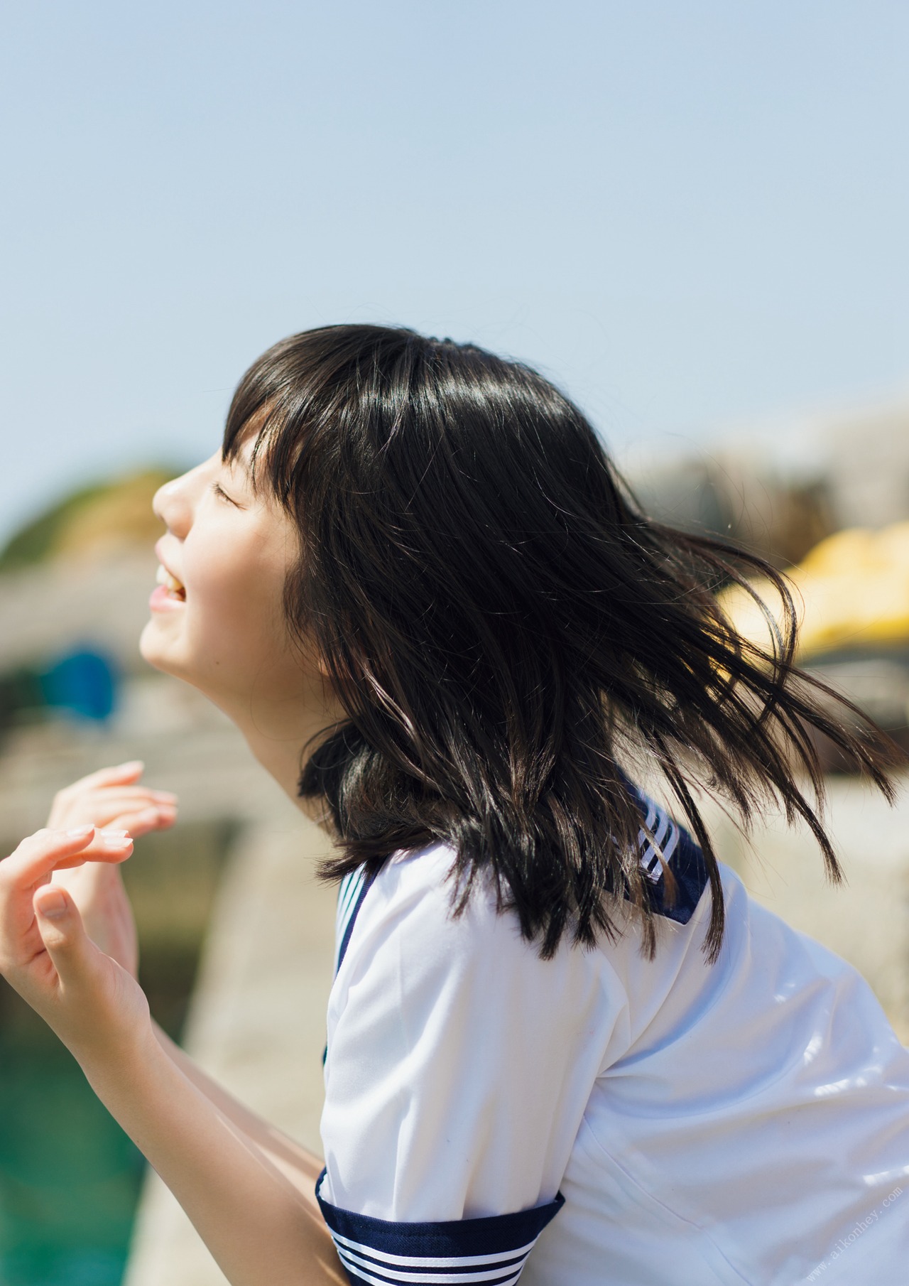 Hina Kikuchi 菊地姫奈, 1st写真集 はばたき Set.01