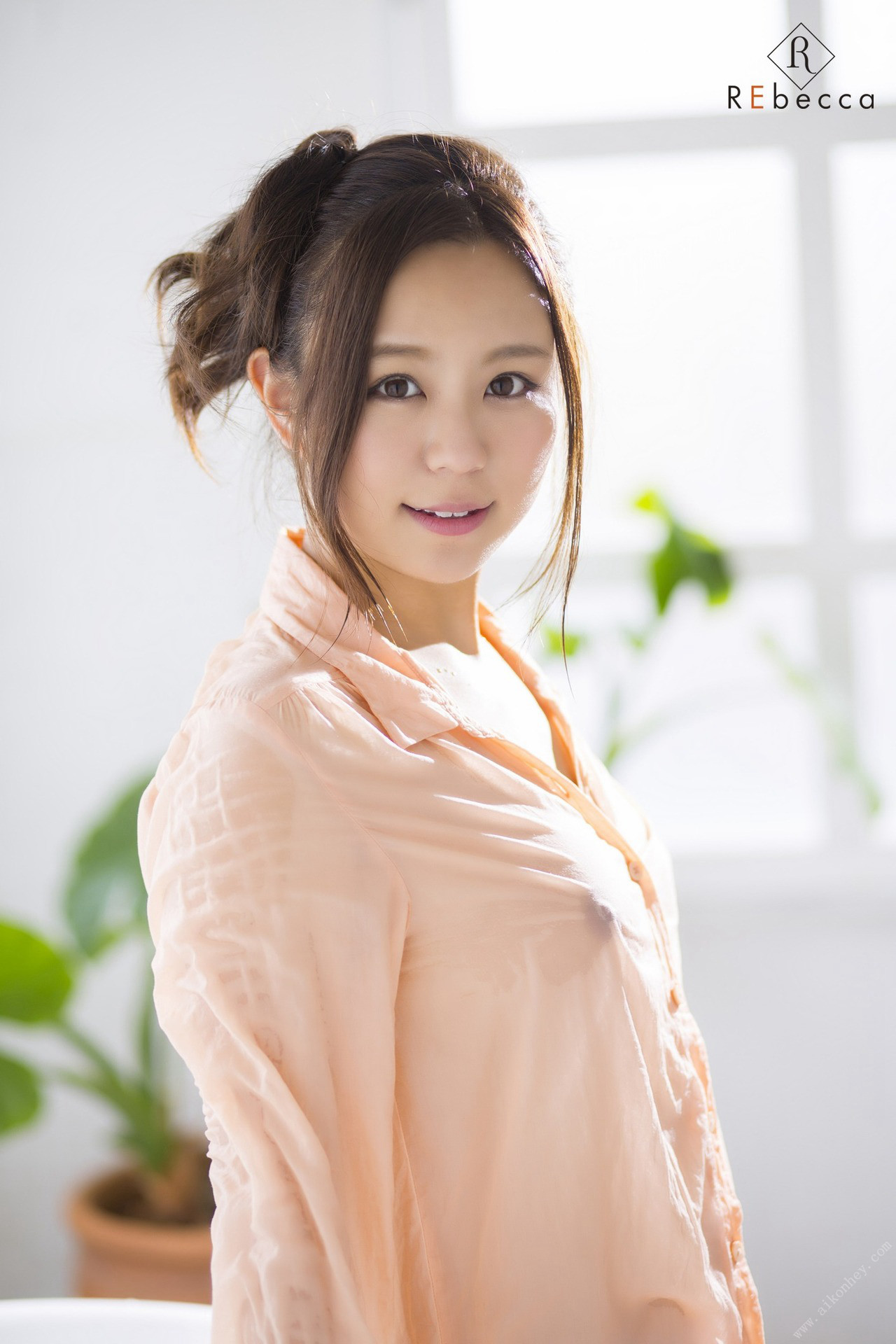 Mitsuki Kamiya 神谷充希, REbecca デジタル写真集 小麦肌はセンシティブ！ Set.01