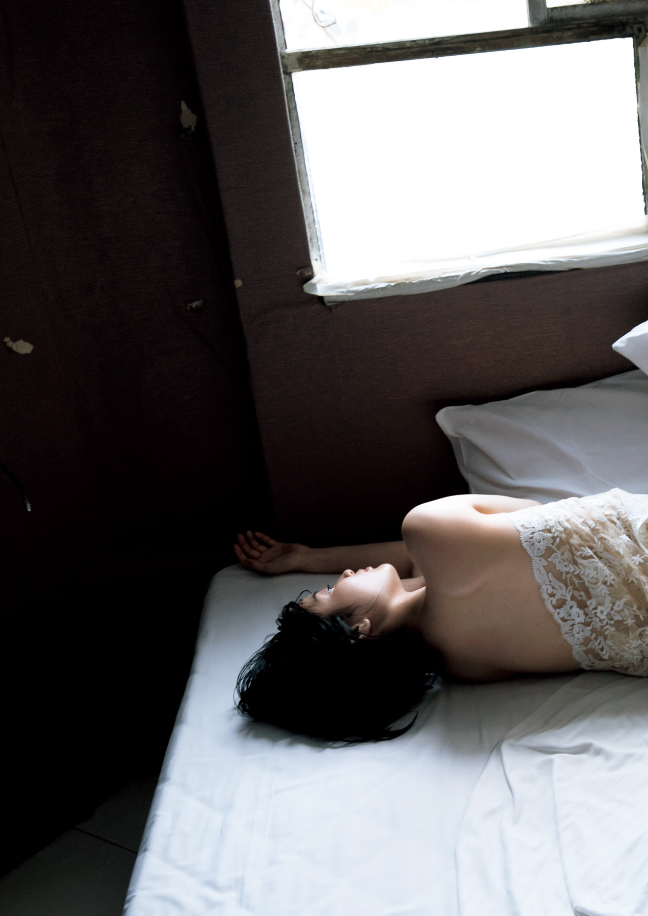 Arisa Deguchi 出口亜梨沙, ファースト写真集 『 EXIT 』 Set.02
