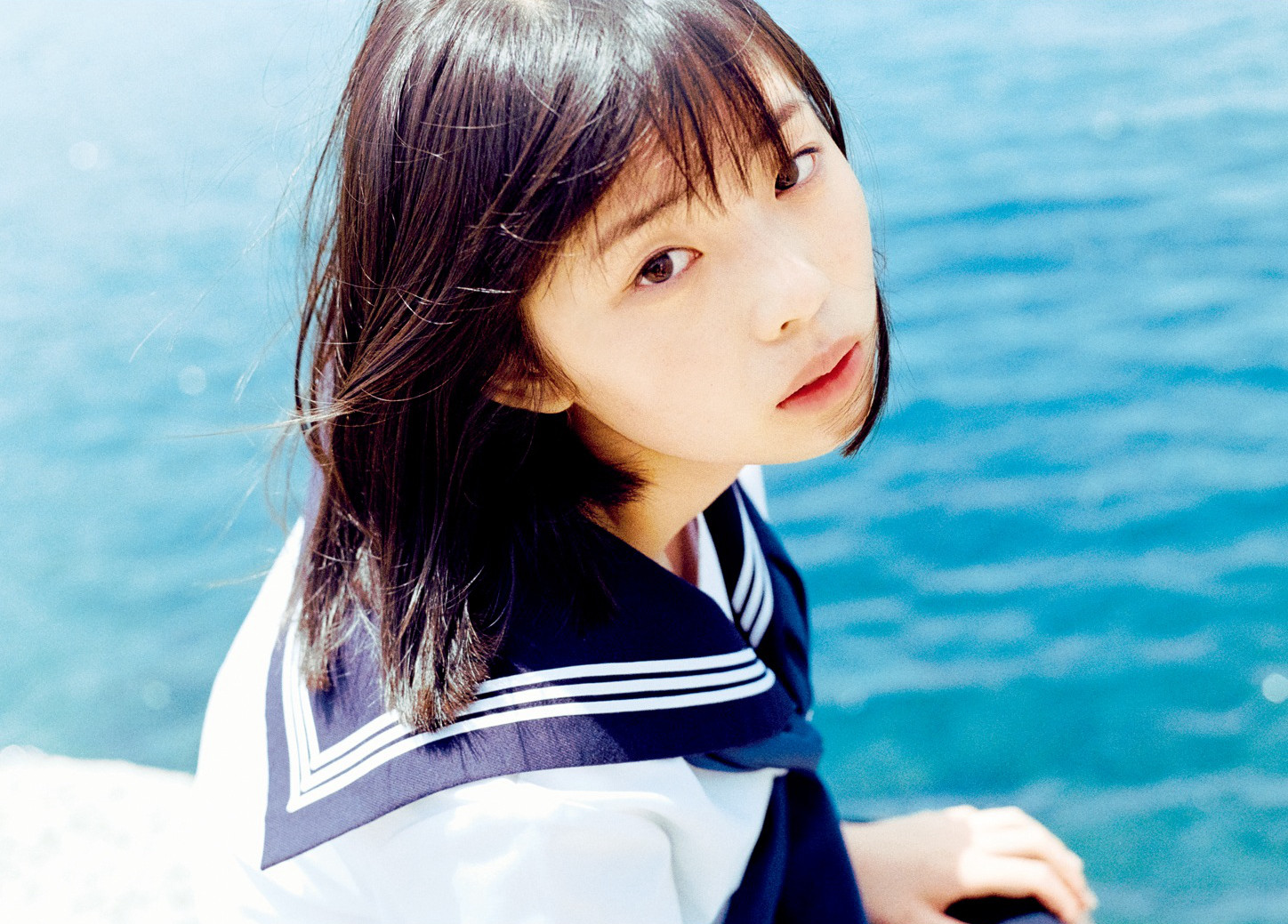 Hina Kikuchi 菊地姫奈, 1st写真集 はばたき Set.01