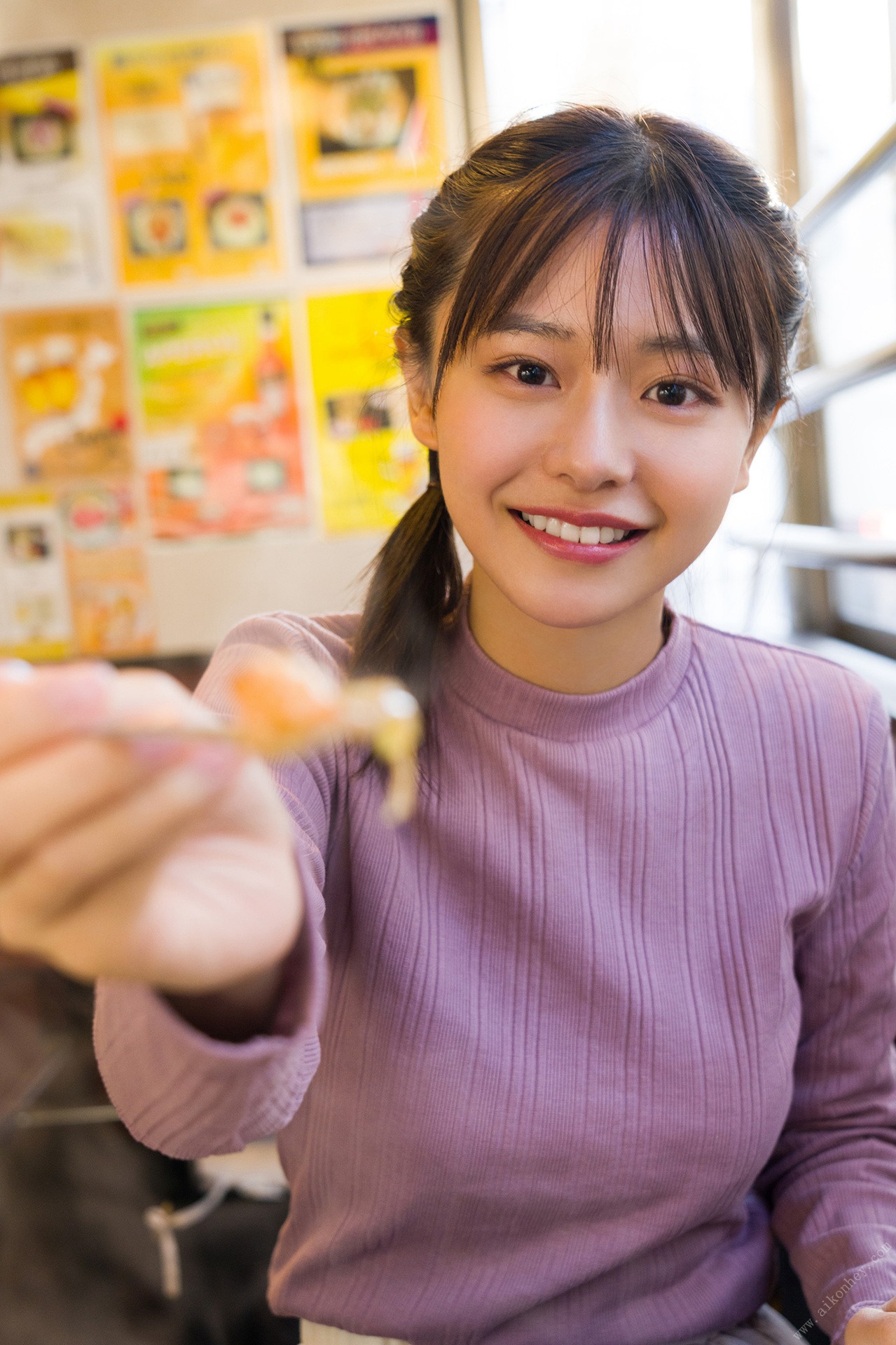 Yui Asakura 浅倉唯, デジタル限定 熱いのは誰のせい スピサン グラビアフォトブック Set.02