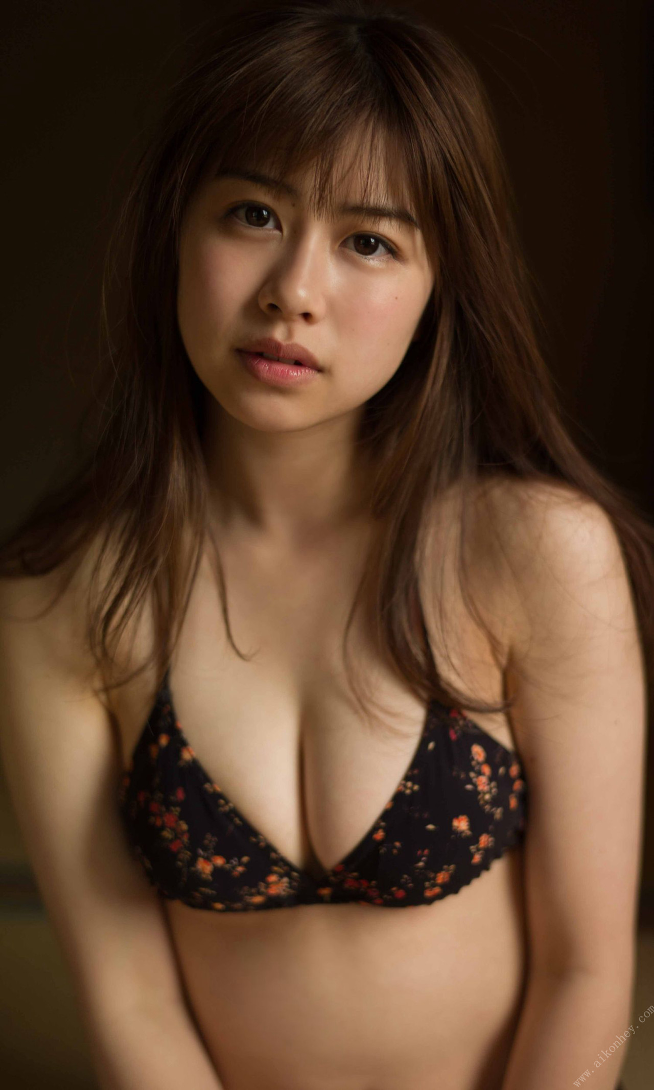 Honoka Wakita 脇田穂乃香, 週プレ Photo Book 海の見える街 Set.01