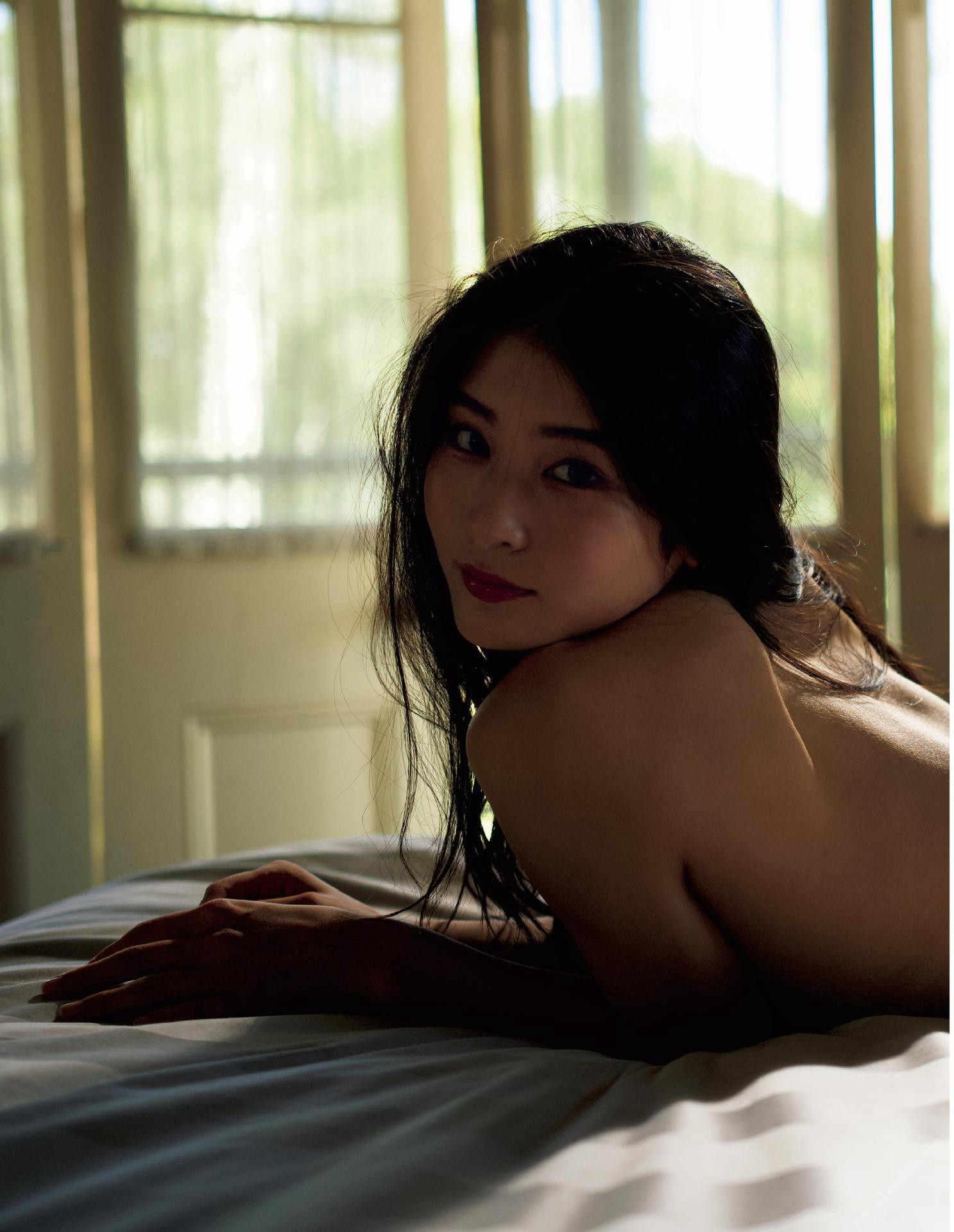 Suzu Honjo 本庄鈴, 写真集 Natural Beauty 豪華愛蔵版 Set.02