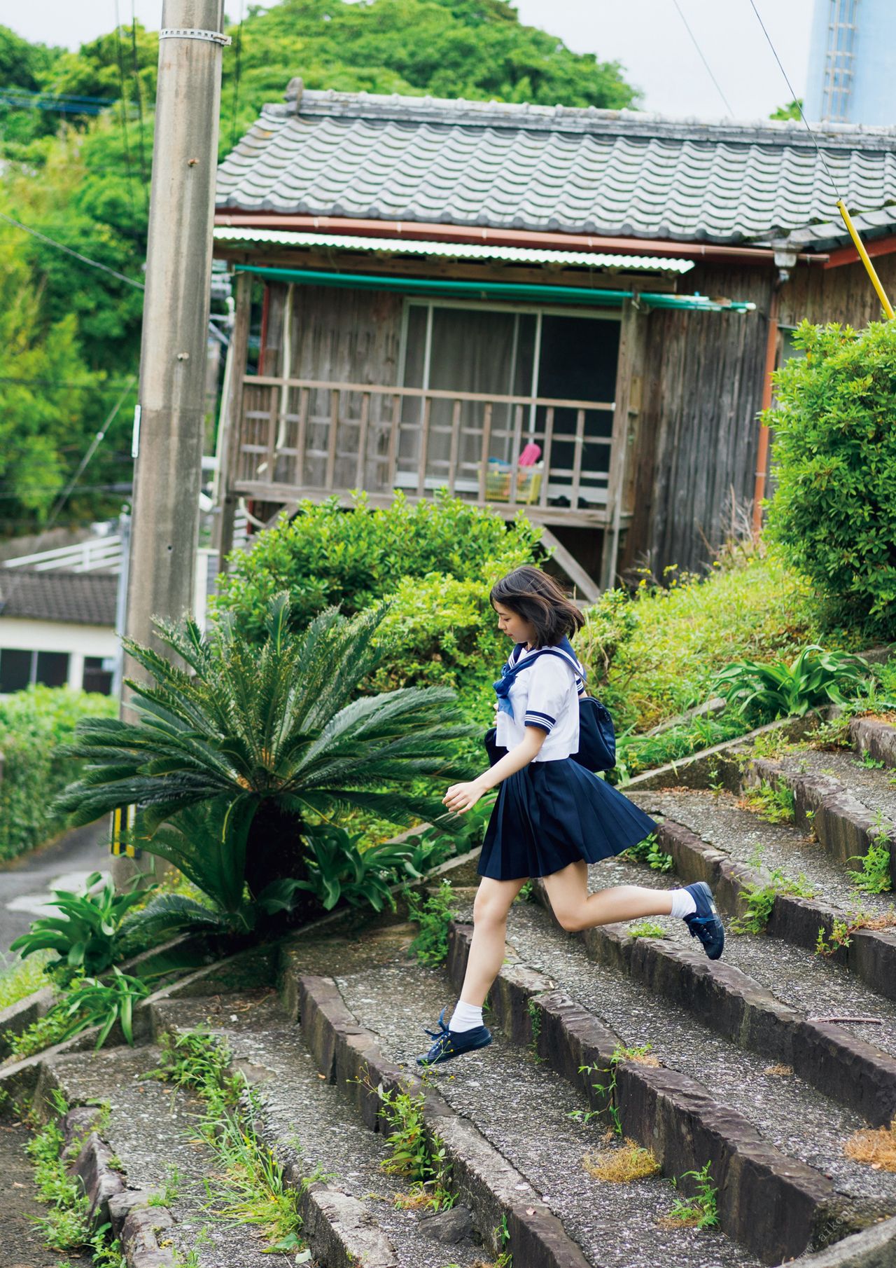 Hina Kikuchi 菊地姫奈, 1st写真集 はばたき Set.01