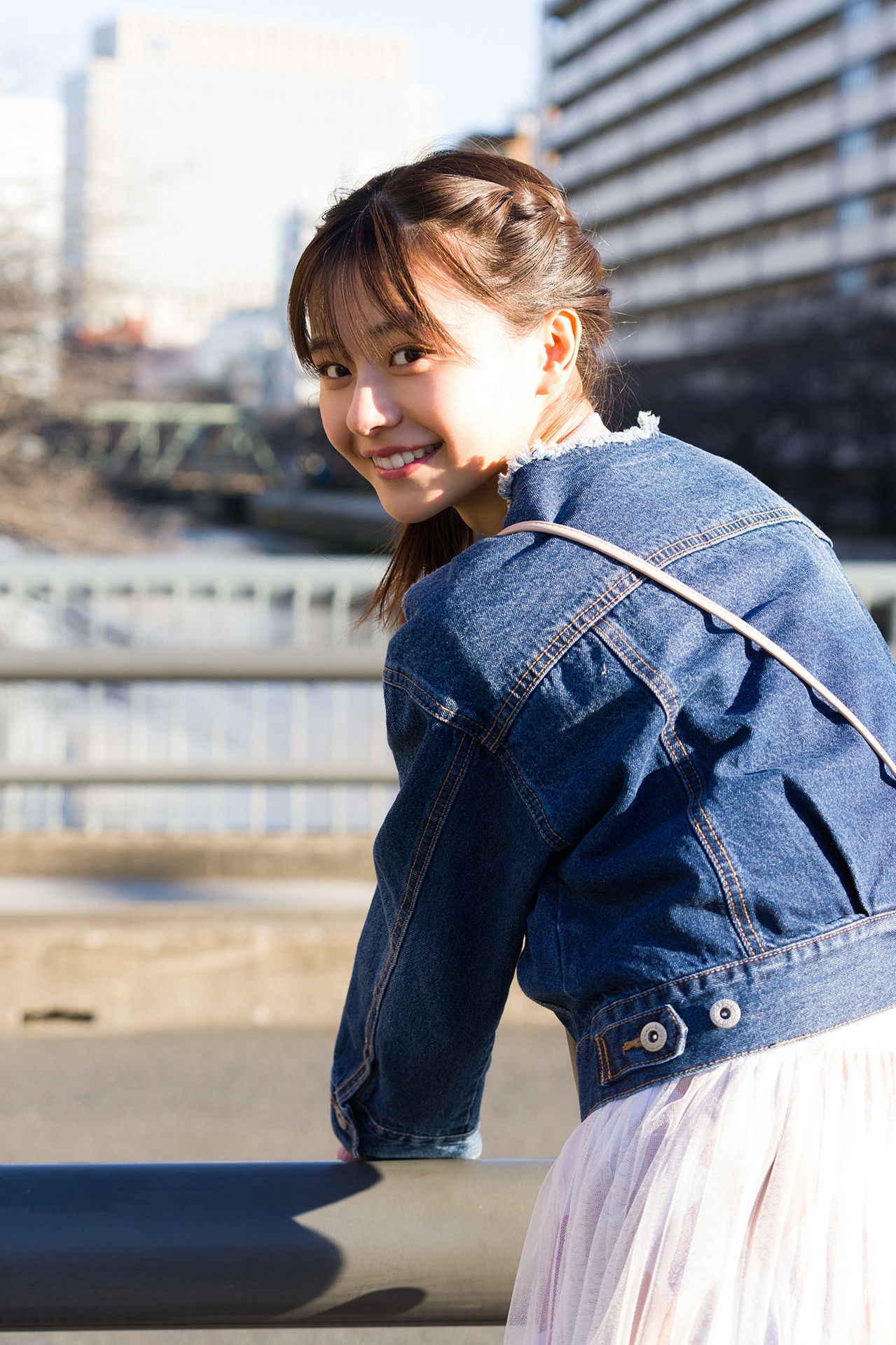 Yui Asakura 浅倉唯, デジタル限定 熱いのは誰のせい スピサン グラビアフォトブック Set.02