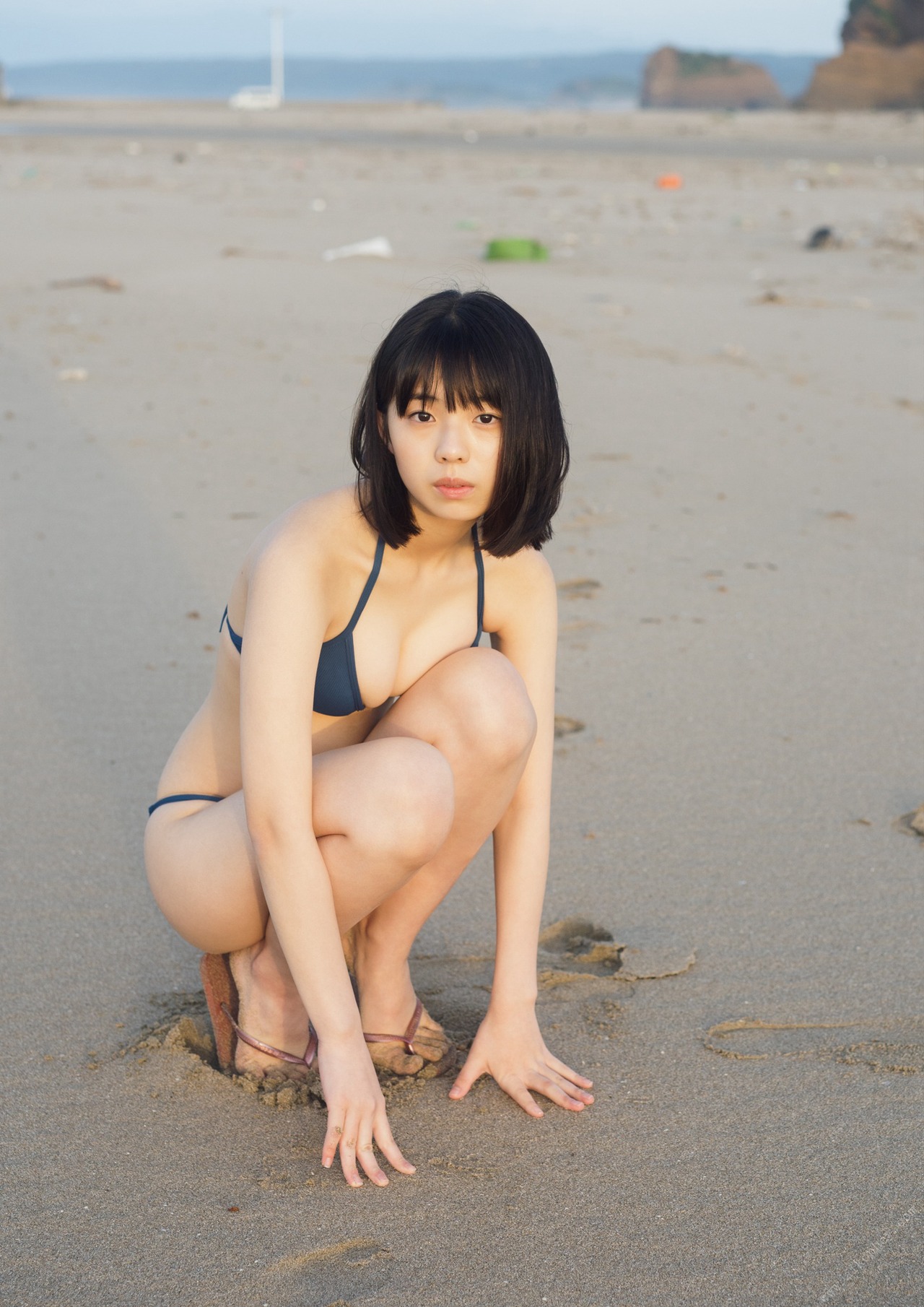Hina Kikuchi 菊地姫奈, 1st写真集 はばたき Set.04