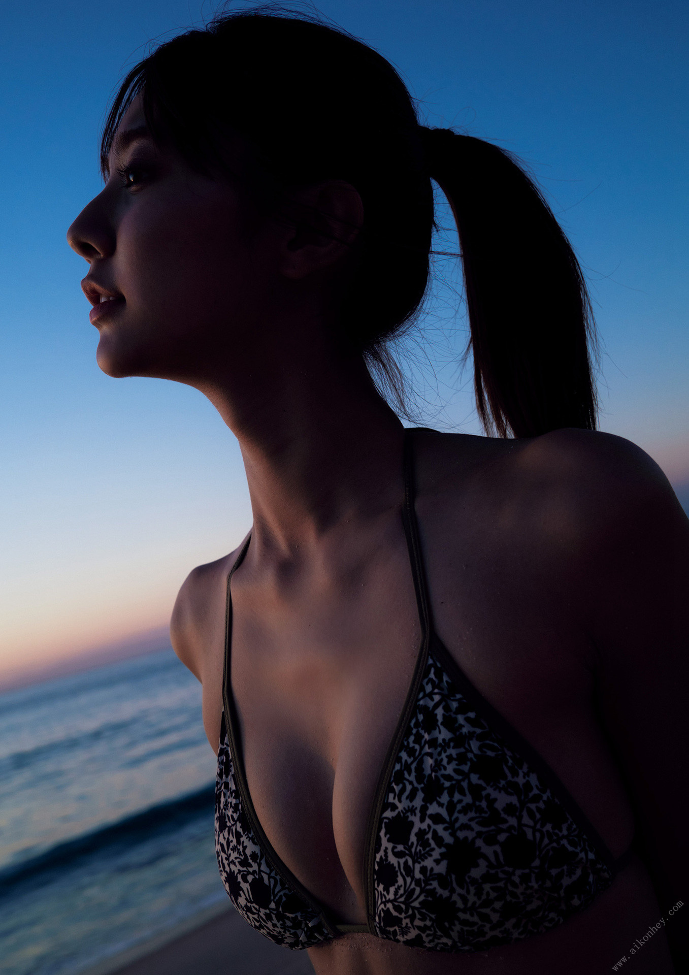 Asuka Kawazu 川津明日香, ファースト写真集 「明日から。」 Set.01