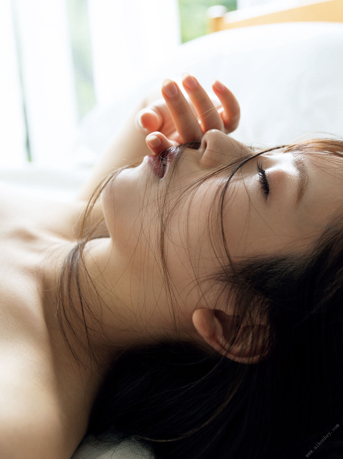 Yotsuha Kominato 小湊よつ葉, 写真集 「芽吹き」 Set.01