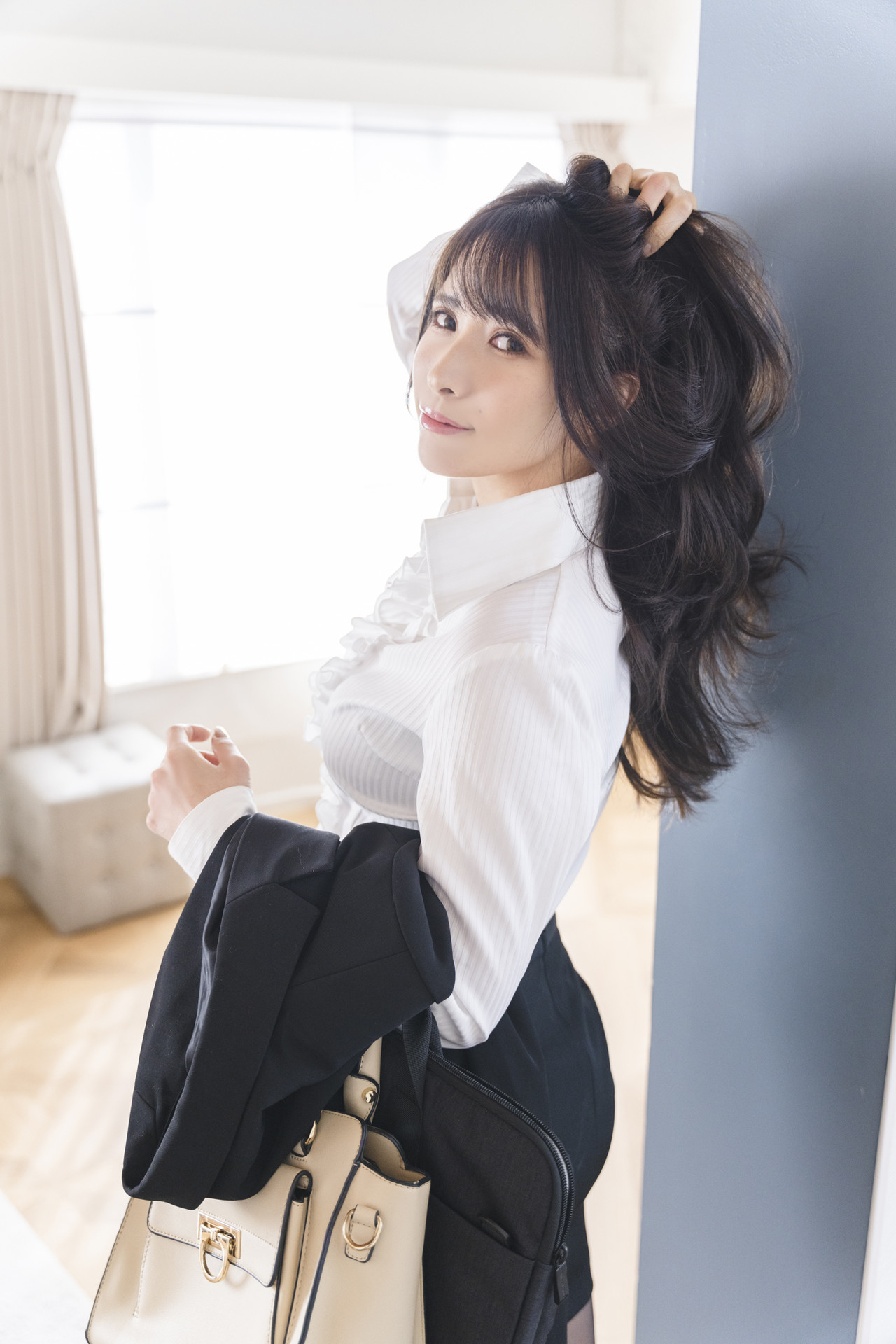 JILL じる, [GirlFriendEnd] 我が家の×××すぎる姉-社会人編 Set.01