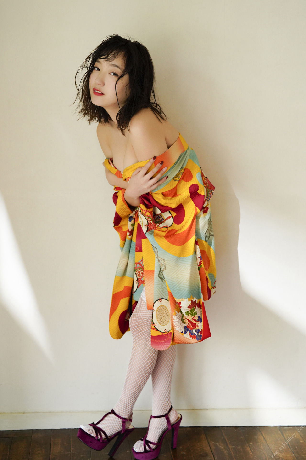 Kyouka 京佳, ＦＲＩＤＡＹデジタル写真集 「京佳はぜんぜん悪くない　誘惑編」 Set.01