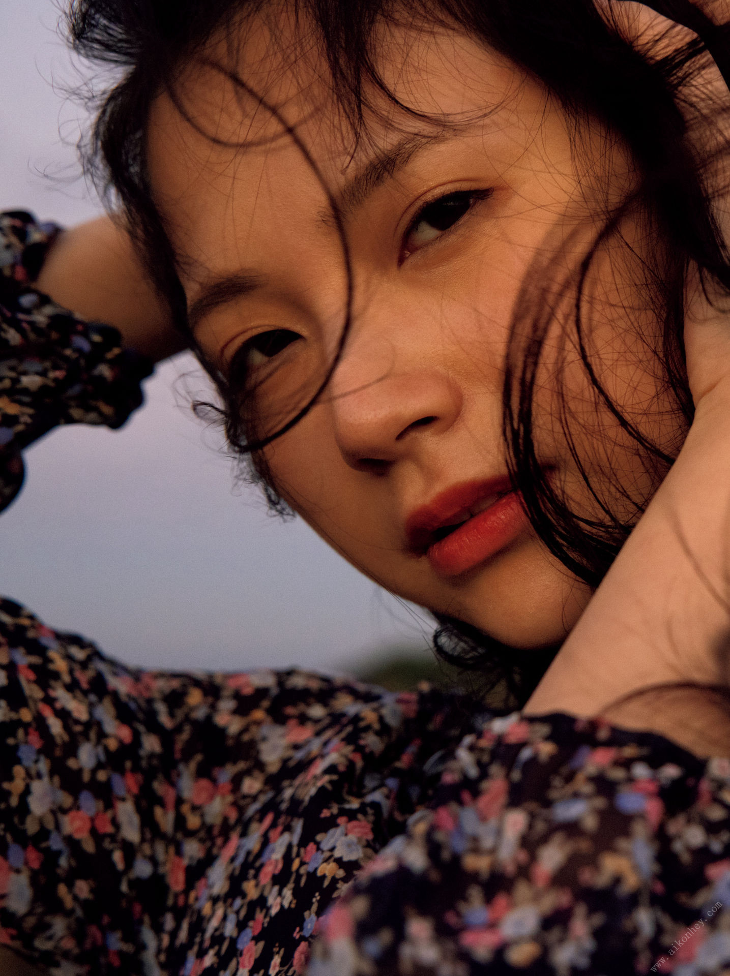 Miho Machiyama 街山みほ, デジタル写真集 「Ｓｃａｒｌｅｔ」 Set.06