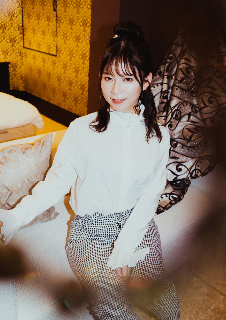 Rena Momozono 桃園怜奈, #Escape 写真集 Set.03