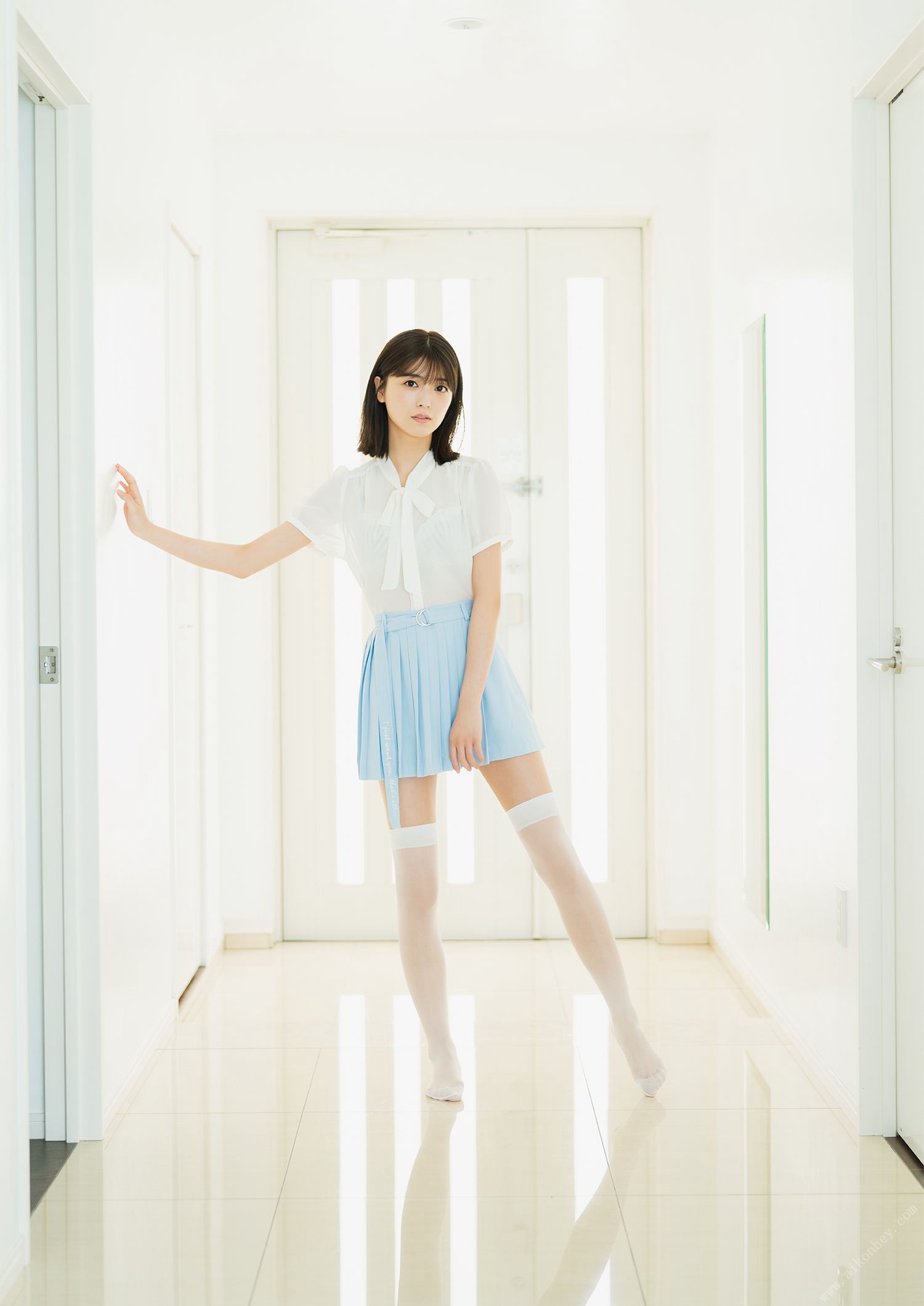 Mio Kudo 工藤美桜, デジタル限定 YJ Photo Book 「不思議」 Set.01