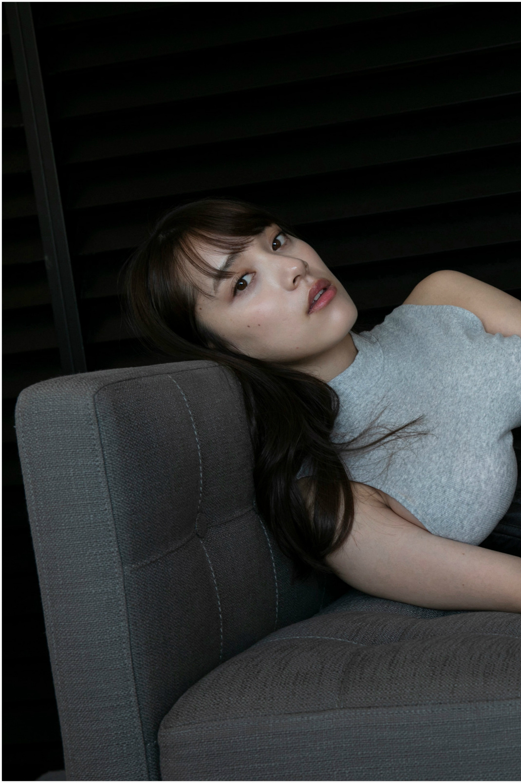 Sayaka Tomaru 都丸紗也華, FLASHデジタル写真集 着衣巨乳～ぴっちぴち～ Set.02