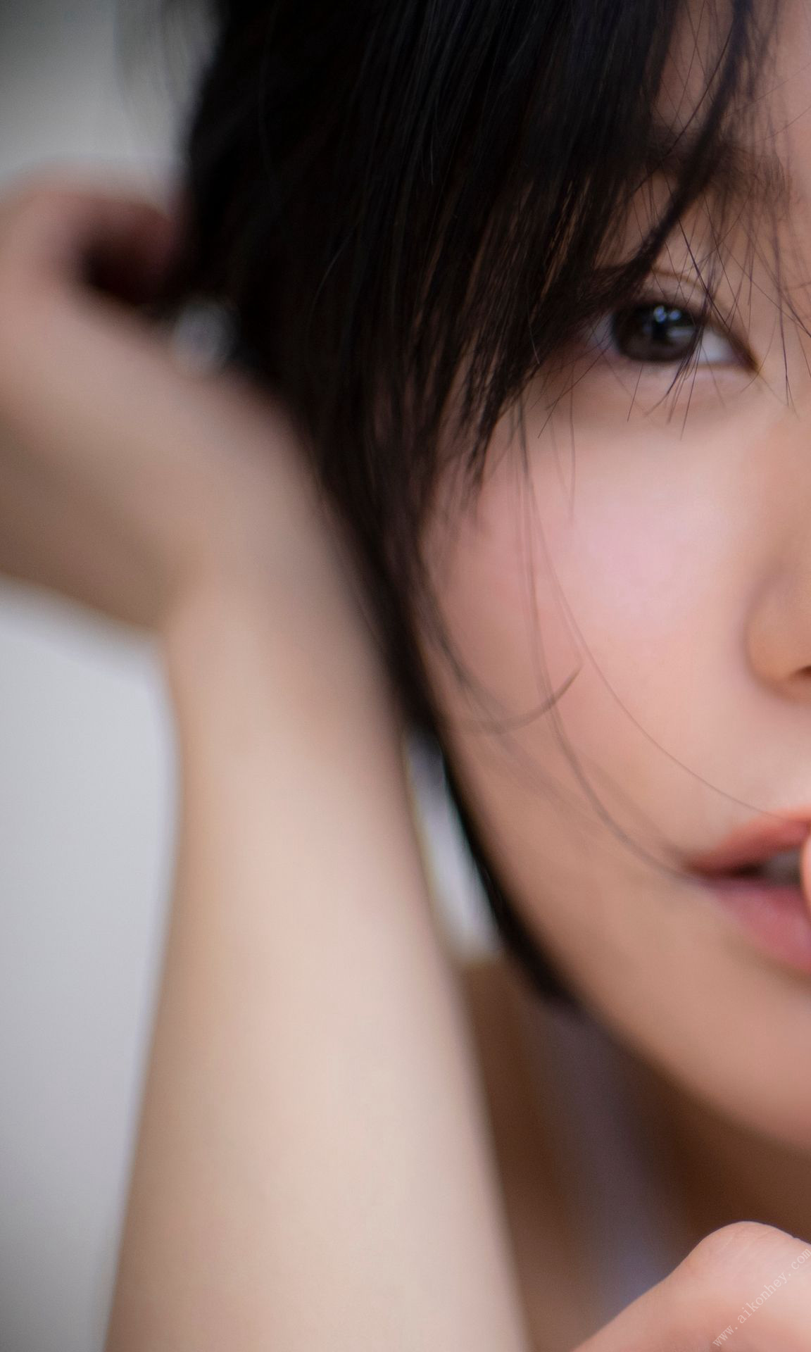 Momoko Arata 新田桃子, 週プレ Photo Book 「ドンブラ一人三役女優、初グラビア」 Set.02