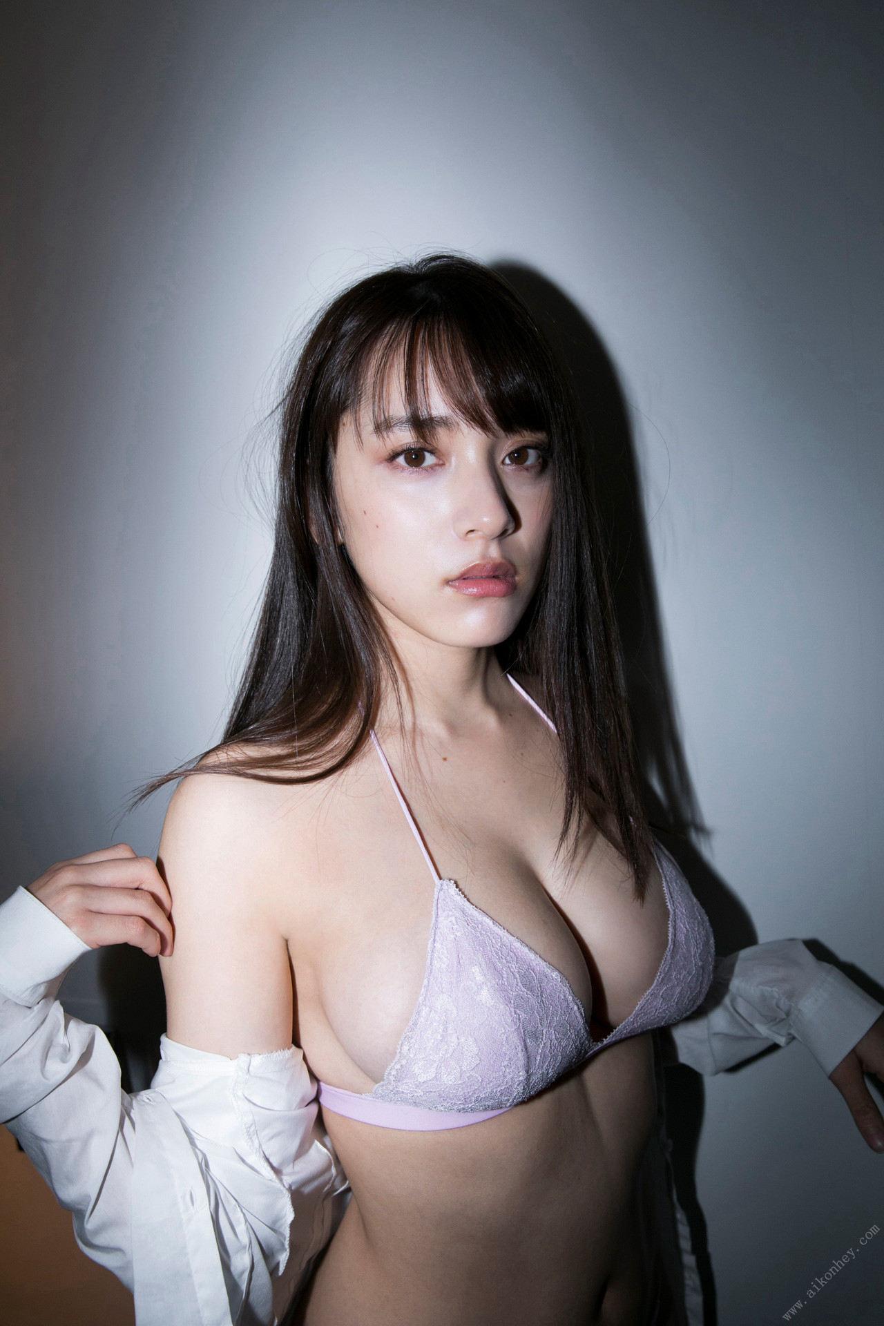 Sayaka Tomaru 都丸紗也華, FLASHデジタル写真集 着衣巨乳～ぴっちぴち～ Set.01
