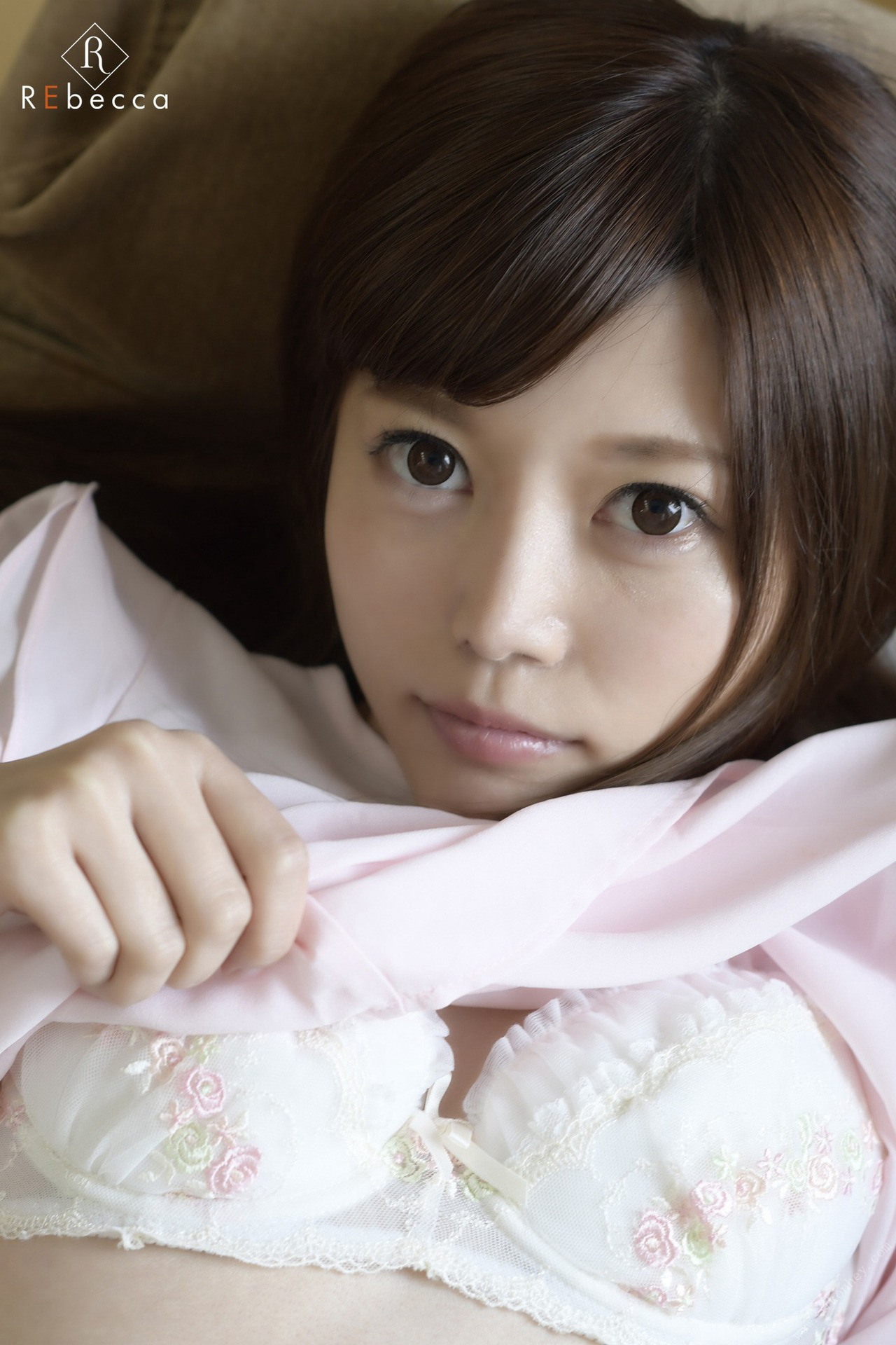 Riria Sakaki 榊梨々亜, Rebecca 写真集 Stylish Charming Set.01