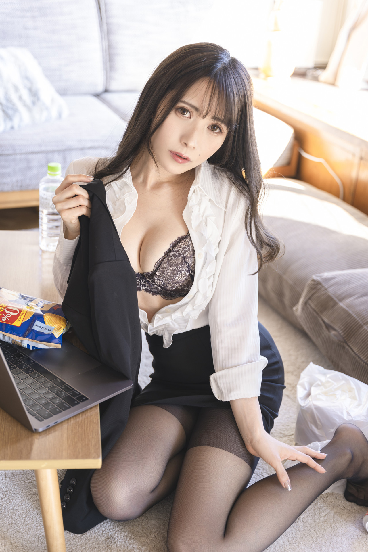 JILL じる, [GirlFriendEnd] 我が家の×××すぎる姉-社会人編 Set.01