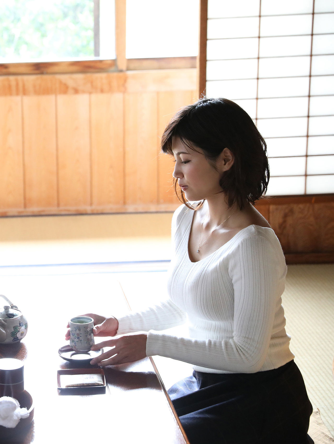 美乃すずめ 小野夕子, 週刊ポストデジタル写真集 神戸の女ＶＳ湘南の女 愛をちょうだい Set.01