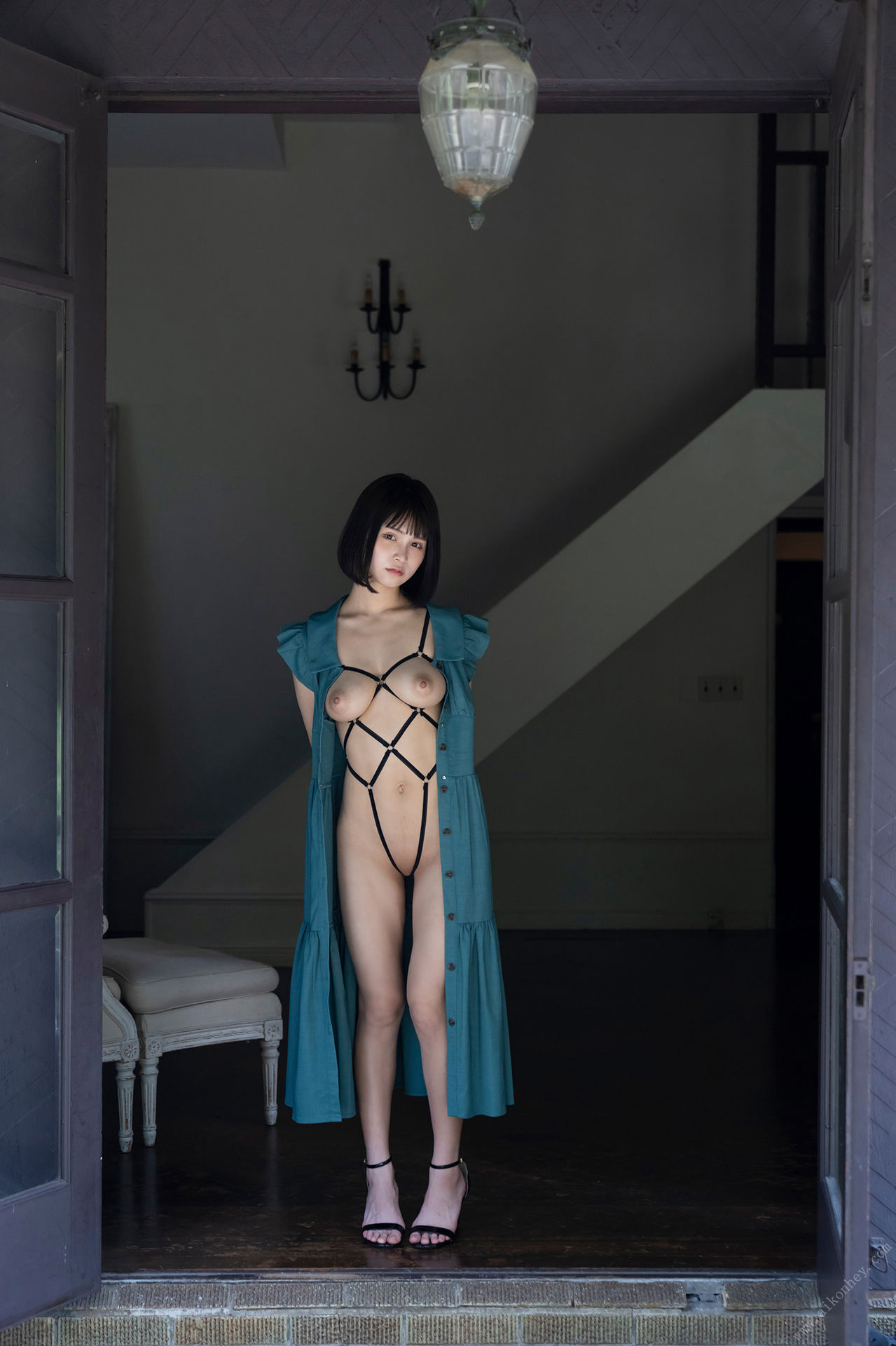 Kaede Hinata 日向かえで, 週刊ポストデジタル写真集 「G乳シンデレラ」 Vol.01