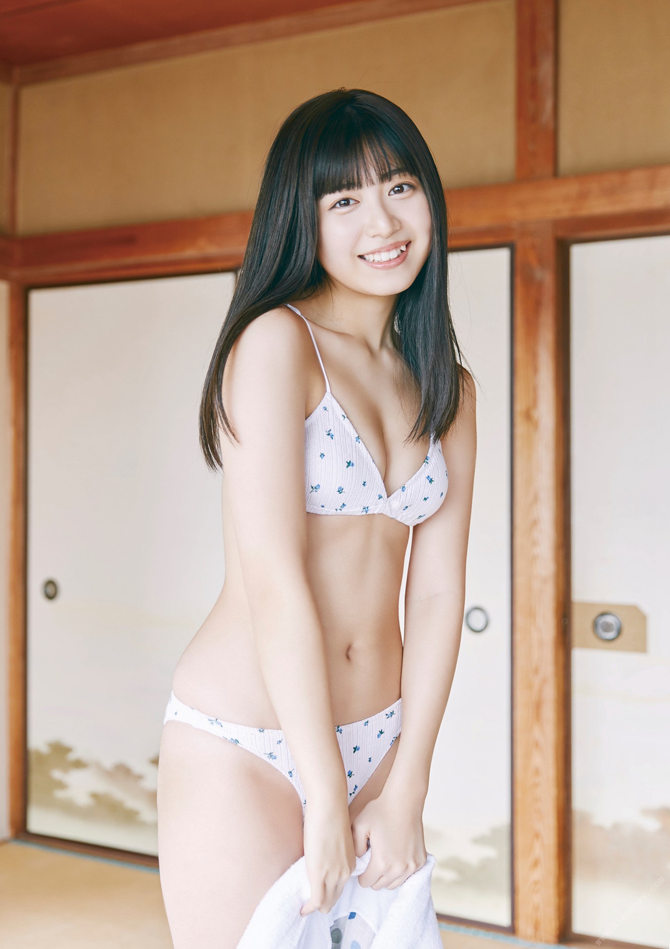 Rio Yoshida 吉田莉桜, デジタル写真集 気づいたら、恋 Set.01