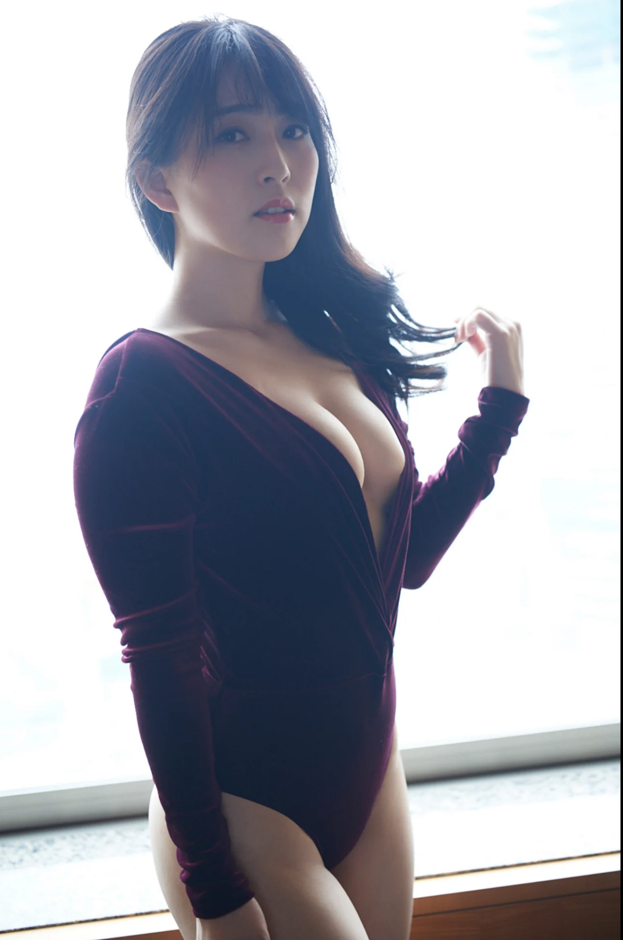 Shiori Usui 薄井しお里, ＦＲＩＤＡＹデジタル写真集 「ノーパン女子アナウンサー Vol.01」 Set.01