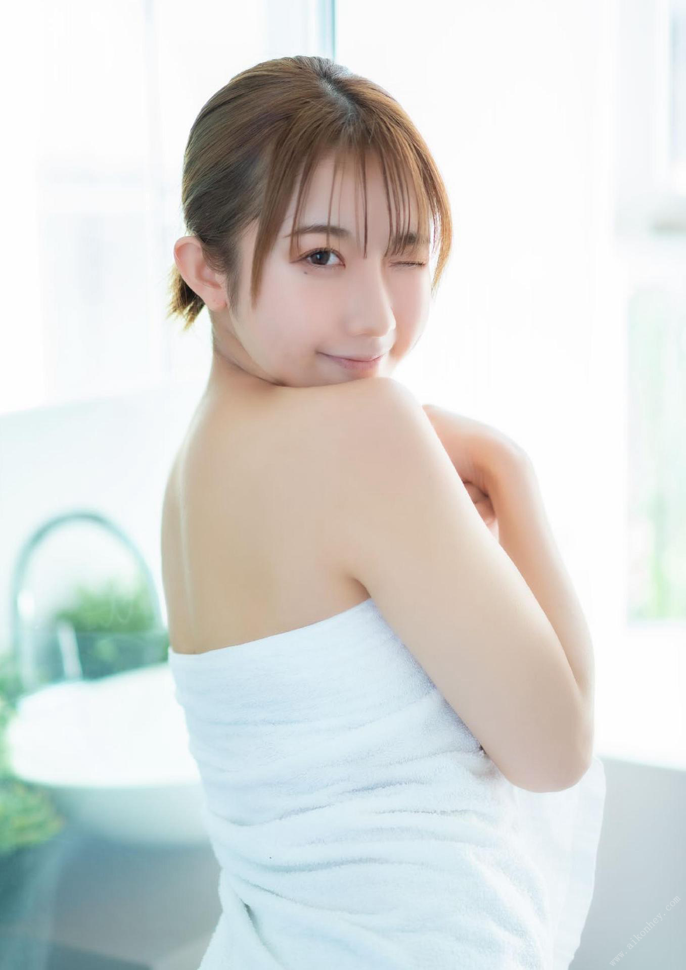 Momo Taiga 大河もも, グラビア写真集 「恋。」 Set.01