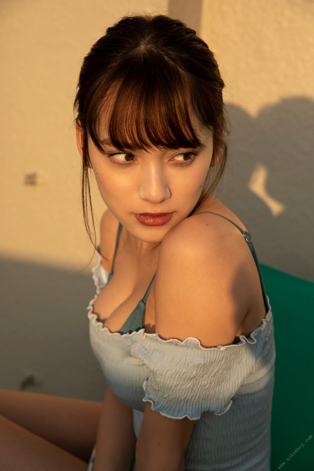 Sayaka Tomaru 都丸紗也華, FLASHデジタル写真集 着衣巨乳～ぴっちぴち～ Set.02
