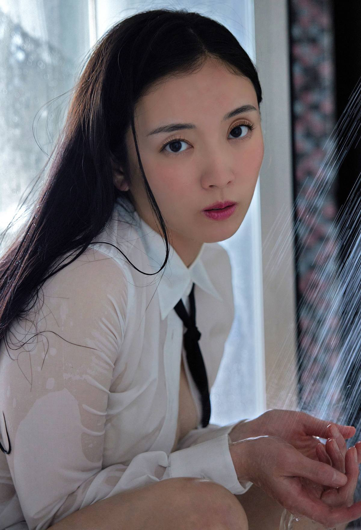 Miyako Sono 園都, 解禁グラビア写真集 びしょ濡れOL Set.01