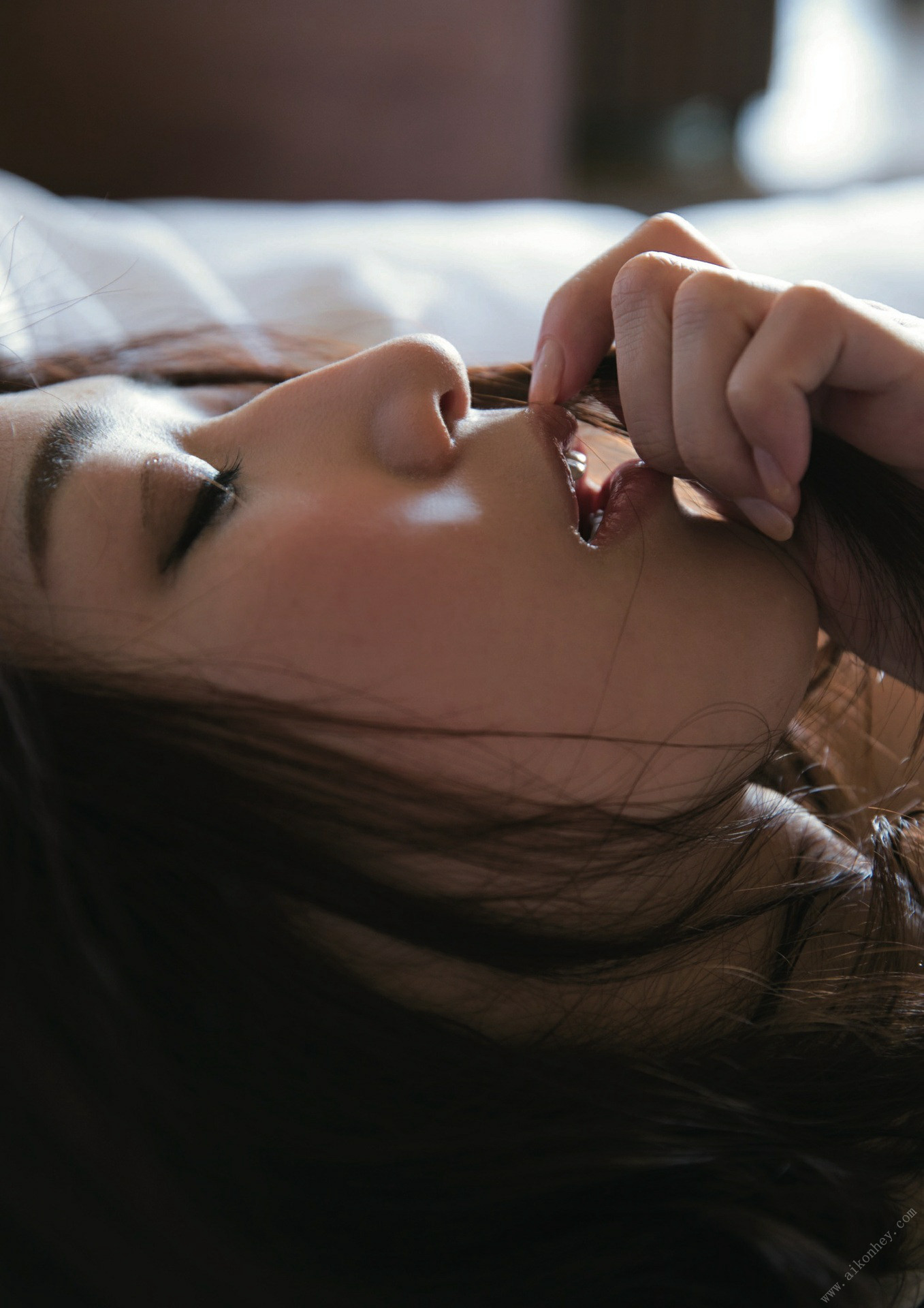 Kana Mito 水戸かな, 1st写真集 「逢瀬」 Set.01