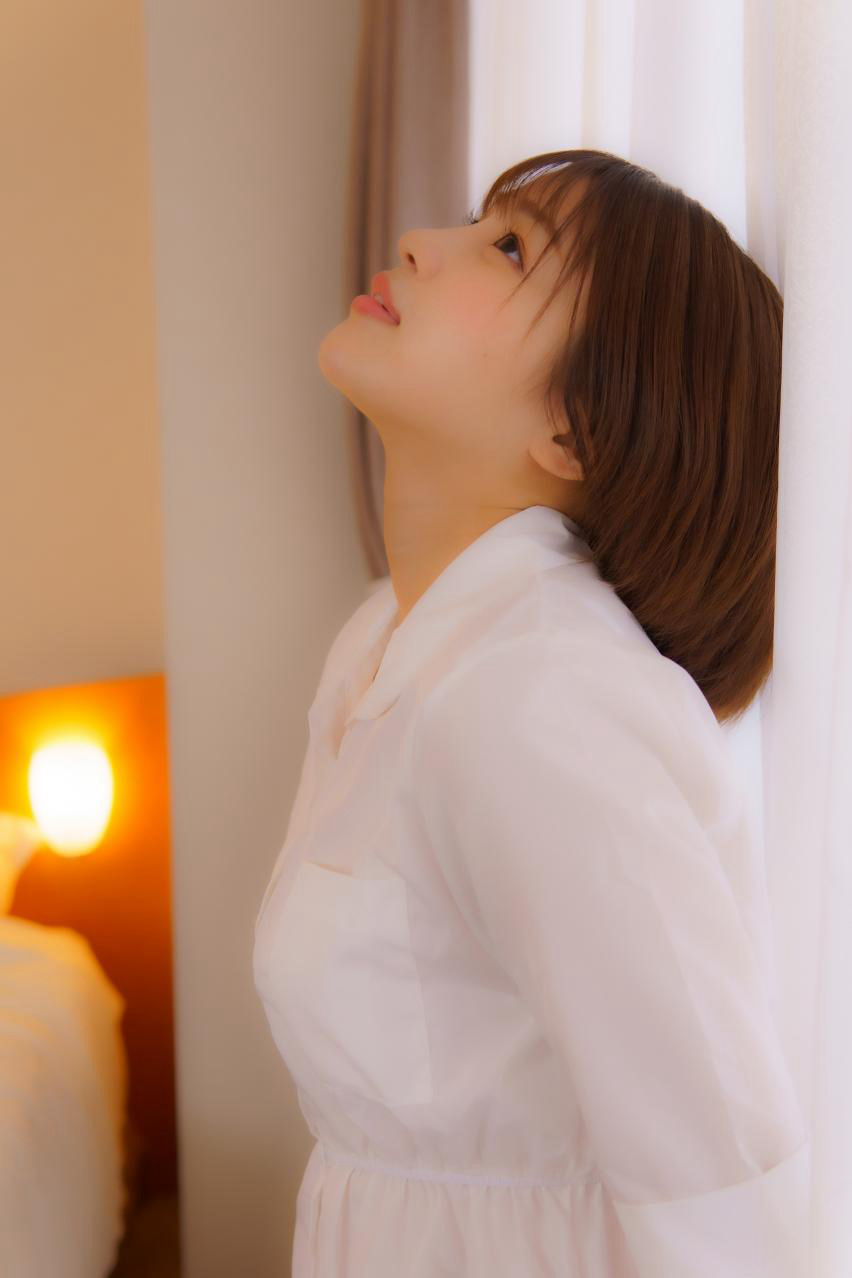Mahiro Tadai 唯井まひろ, 写真集 「ファミレス店員とホテル密会」 Set.02