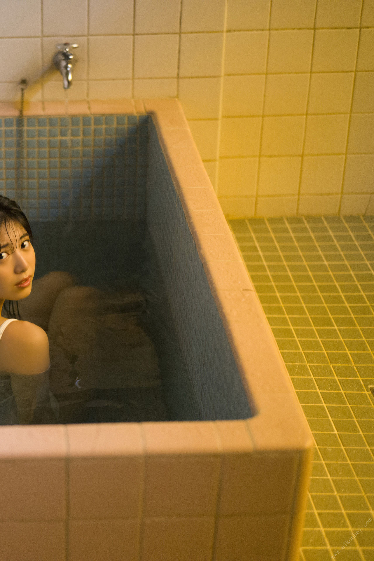 Rio Yoshida 吉田莉桜, EX大衆デジタル写真集 : 10 「謙虚な美徳」 Set.01