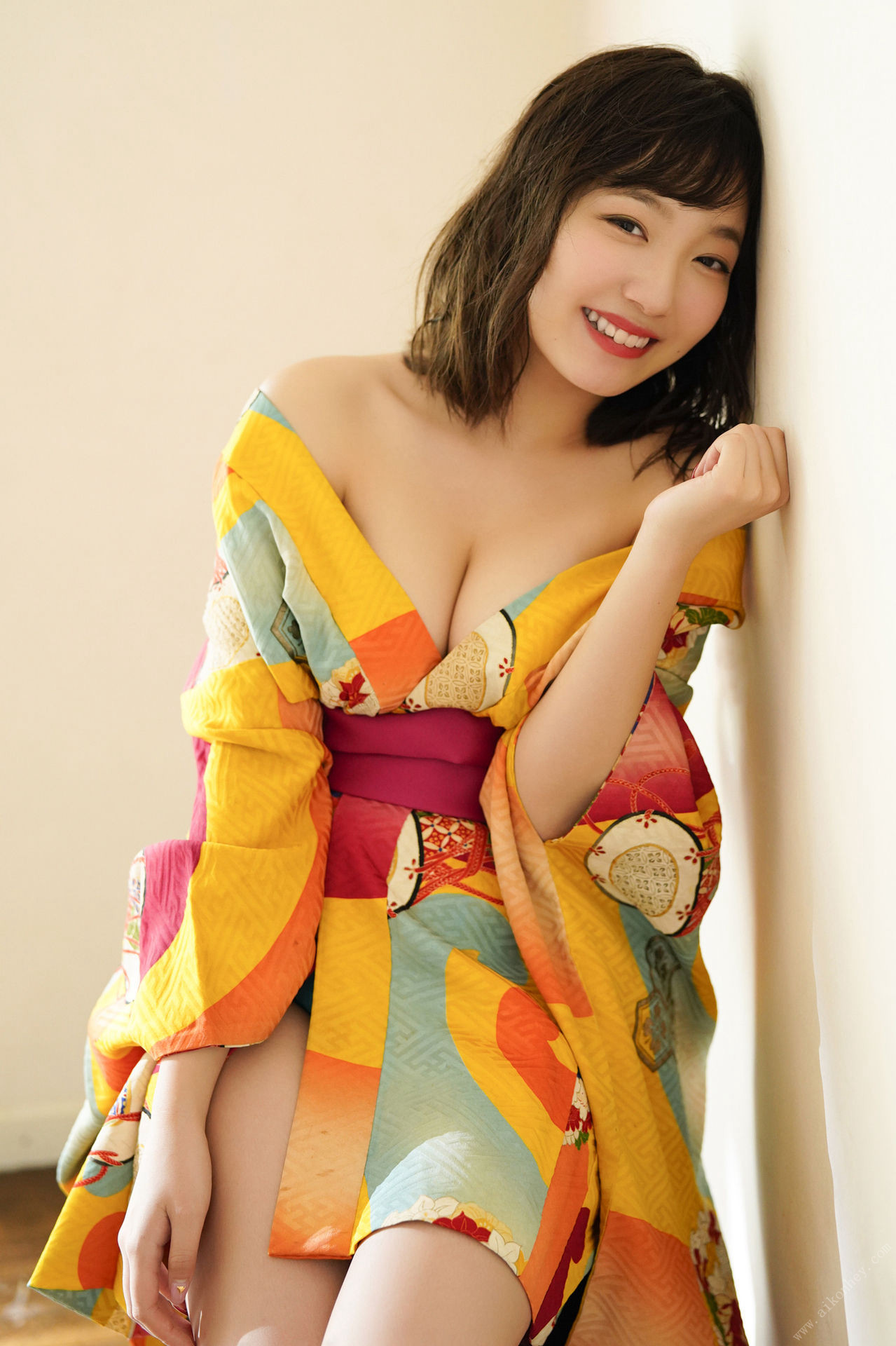 Kyouka 京佳, ＦＲＩＤＡＹデジタル写真集 「京佳はぜんぜん悪くない　誘惑編」 Set.01