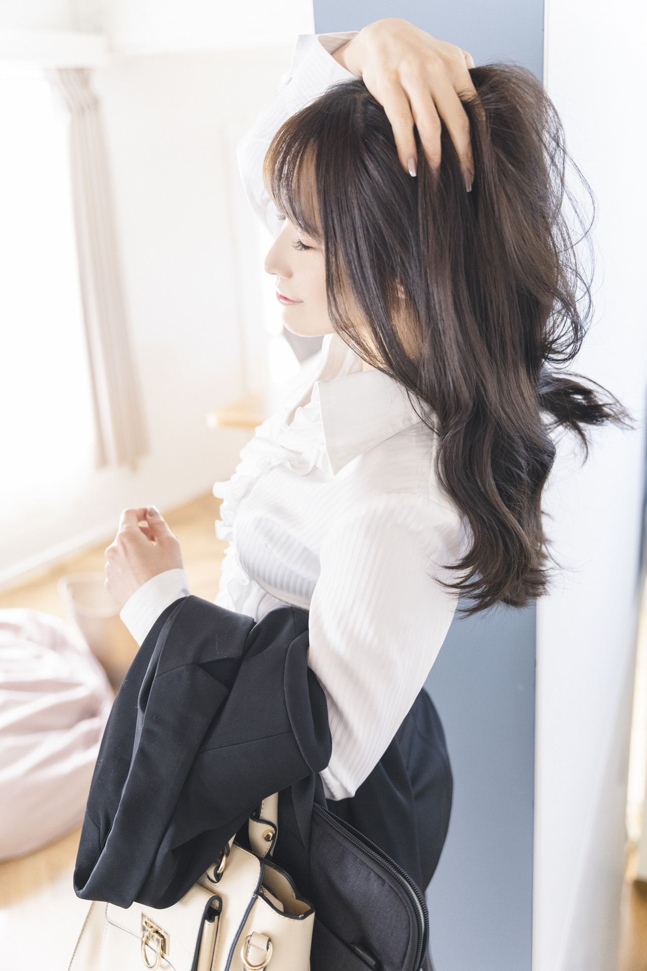 JILL じる, [GirlFriendEnd] 我が家の×××すぎる姉-社会人編 Set.01