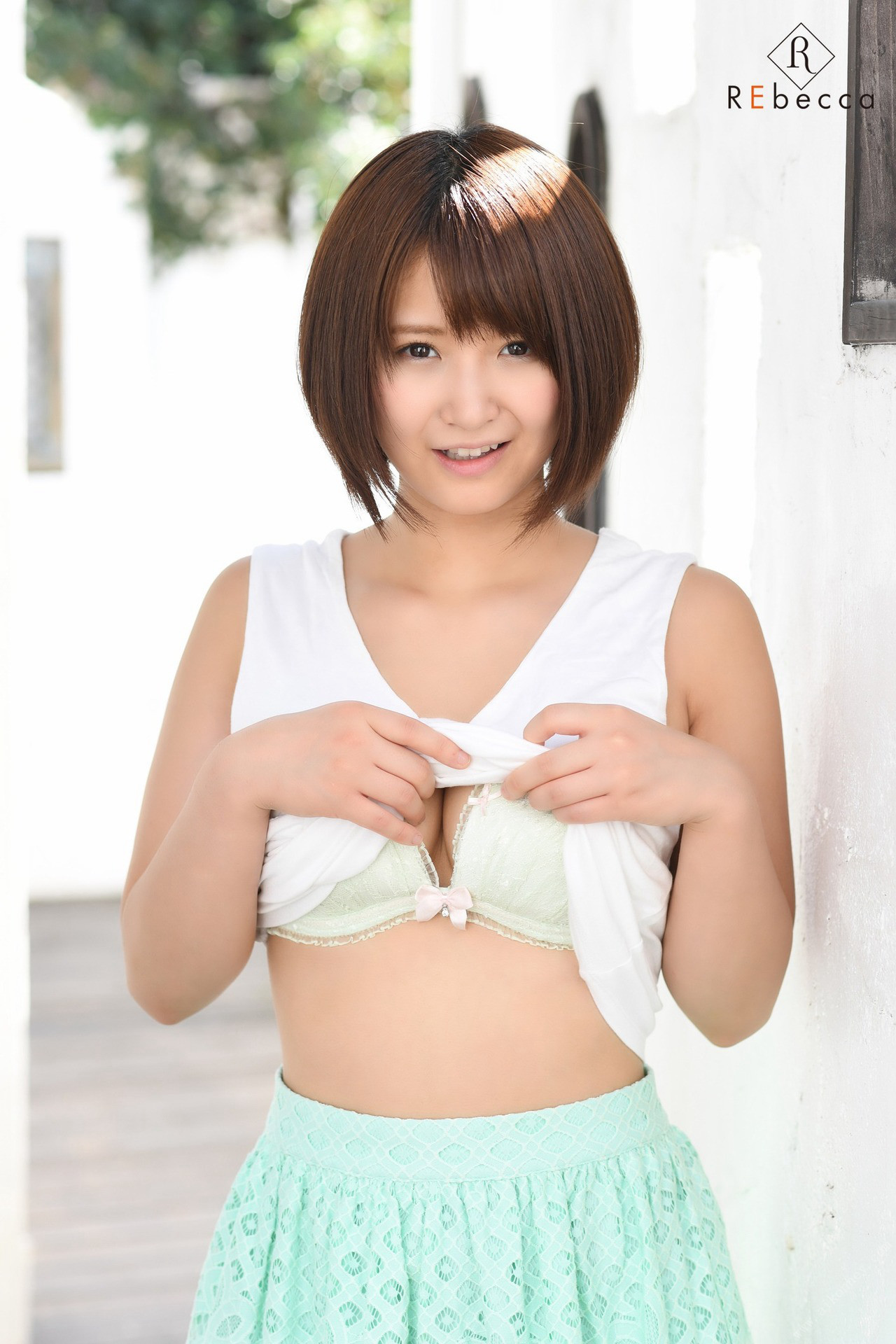Yuuri Fukada 深田結梨, Rebecca 写真集 「Yuuri Deep Impact」 Set.01