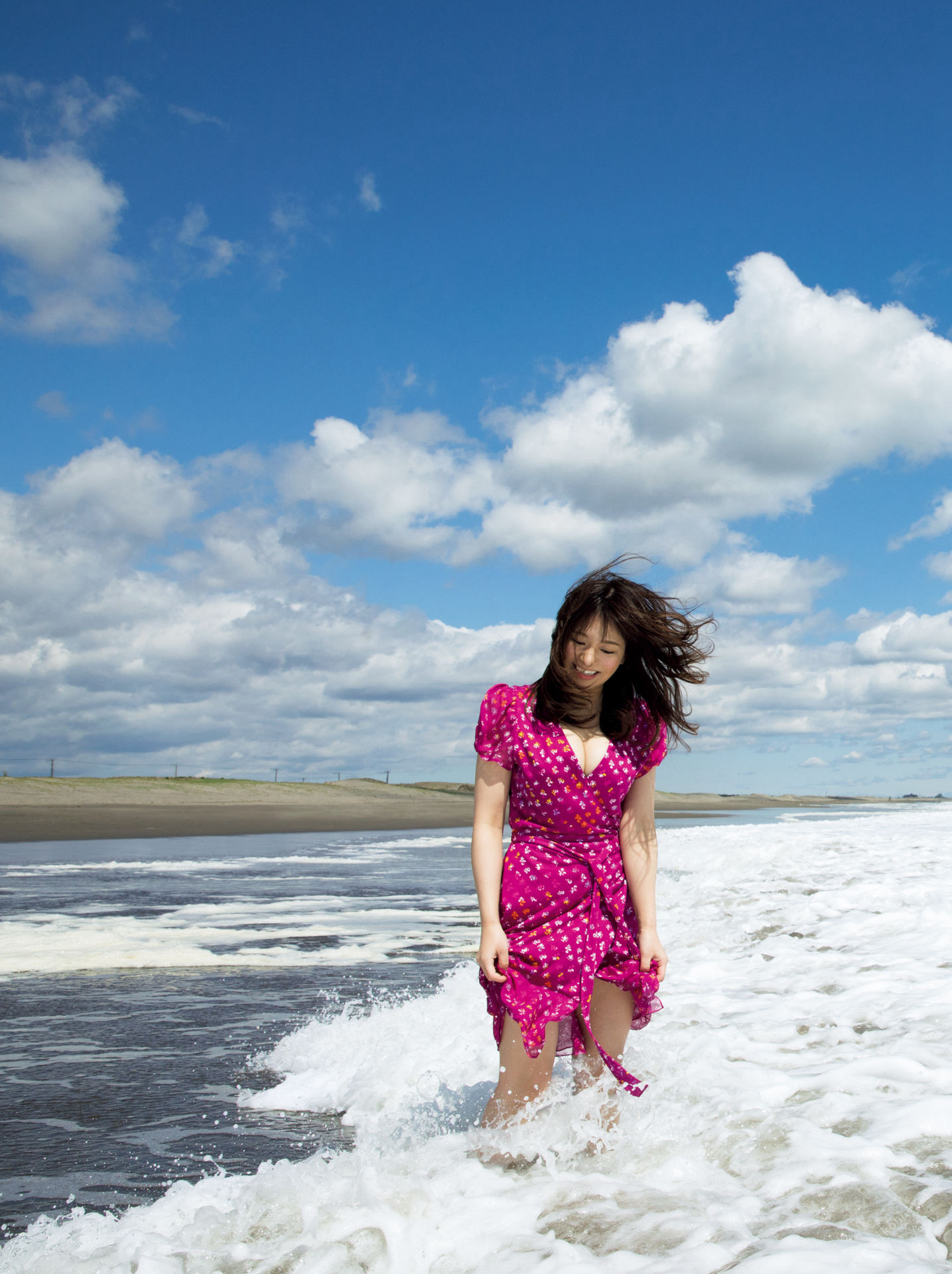 Rina Fujisaki 藤崎里菜, 写真集 電子版だけの特典カットつき！ 「Blossom」 Set.01