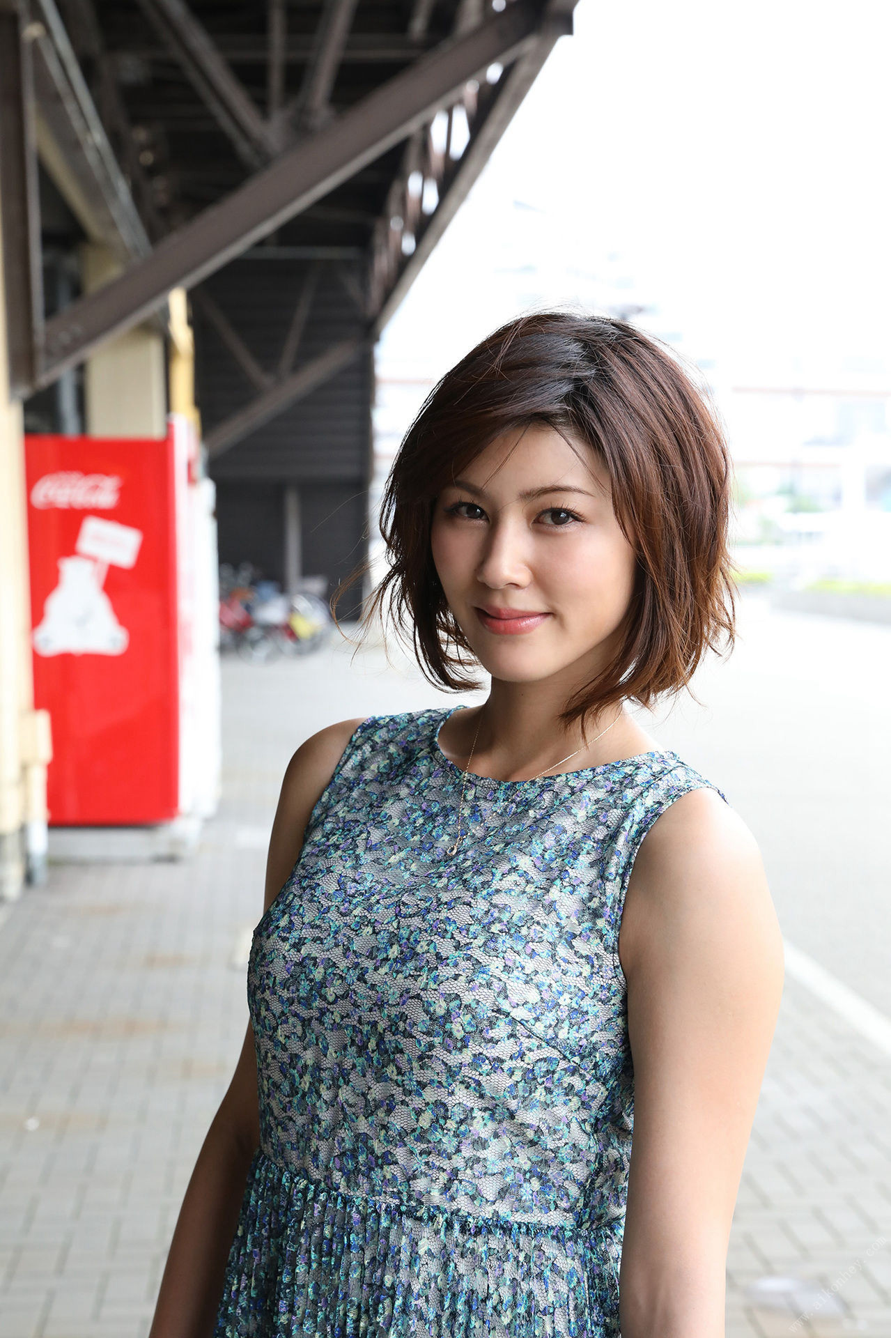 Suzume Mino 美乃すずめ, 週刊ポストデジタル写真集 「神戸の女　美乃」 Set.01