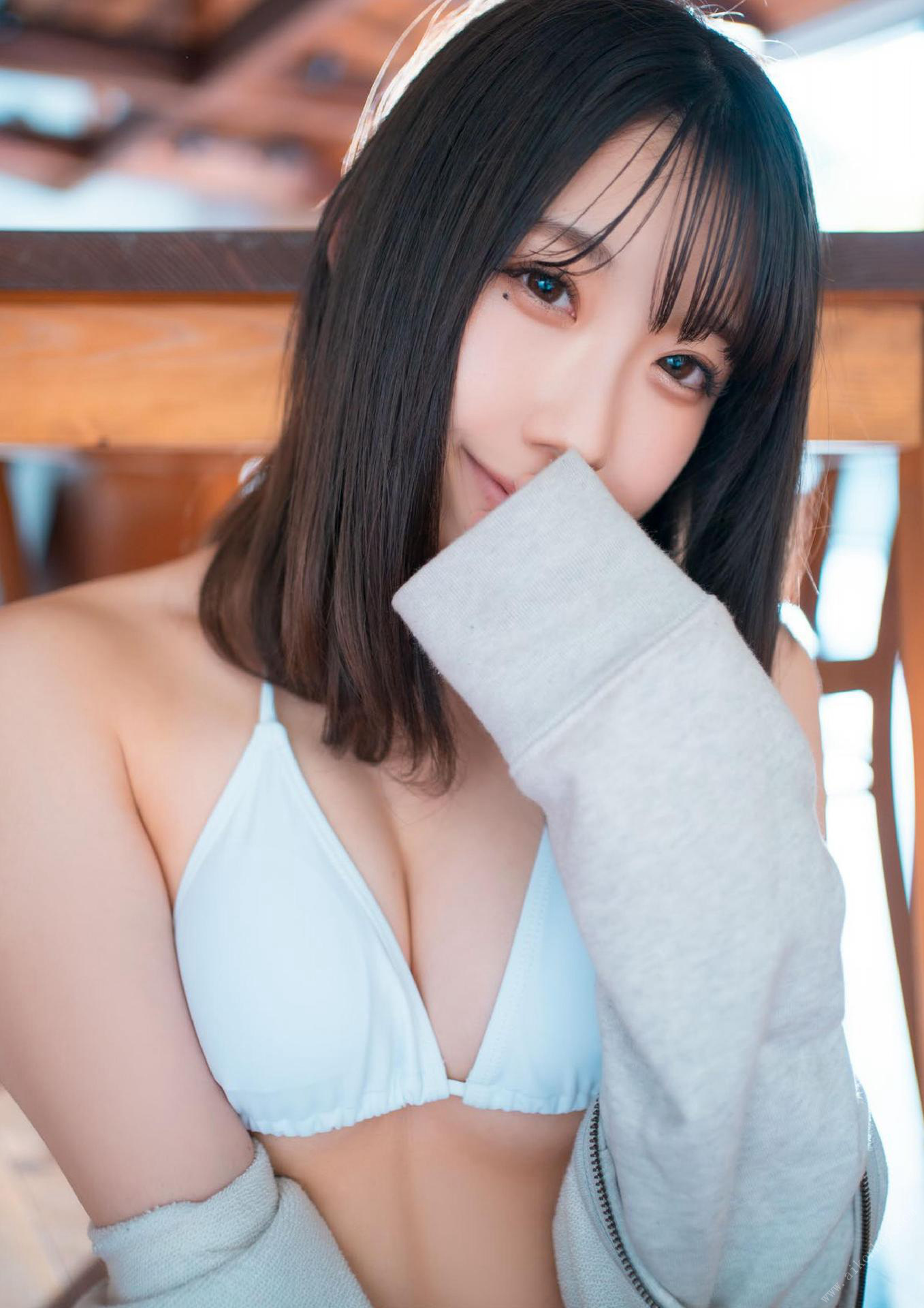 Momo Taiga 大河もも, グラビア写真集 「恋。」 Set.02