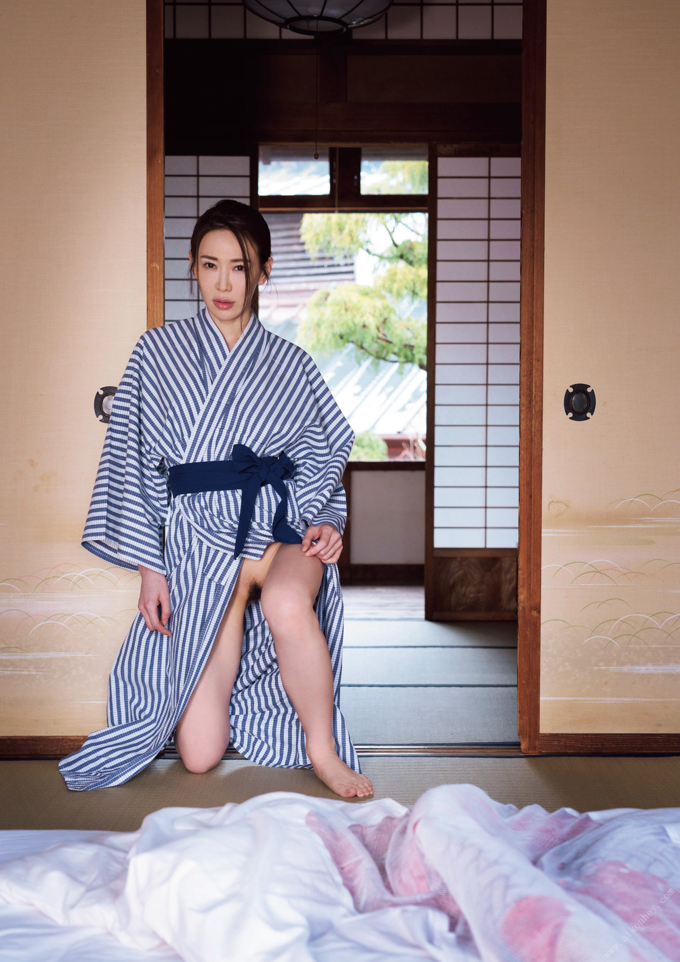 Kazuko Iwamoto 岩本和子, 写真集 「たわむれ」 Set.04