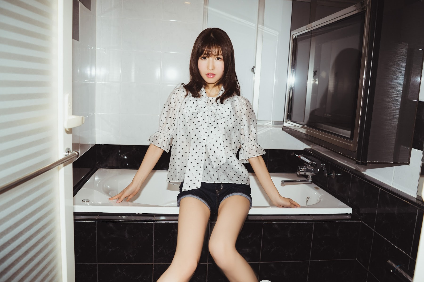 Momo Sakura 桜空もも, #Escape 写真集 Set.03