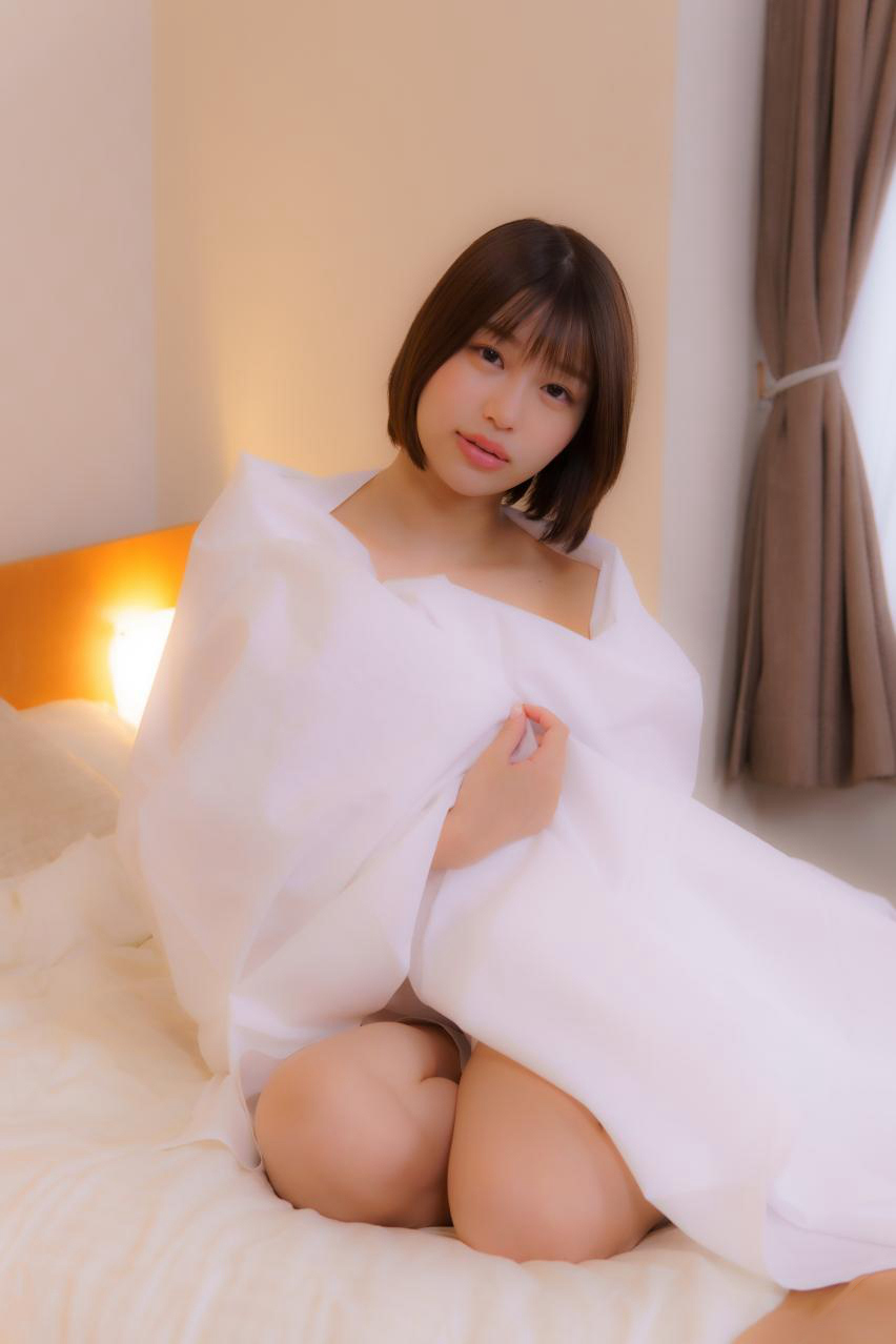 Mahiro Tadai 唯井まひろ, 写真集 「ファミレス店員とホテル密会」 Set.02