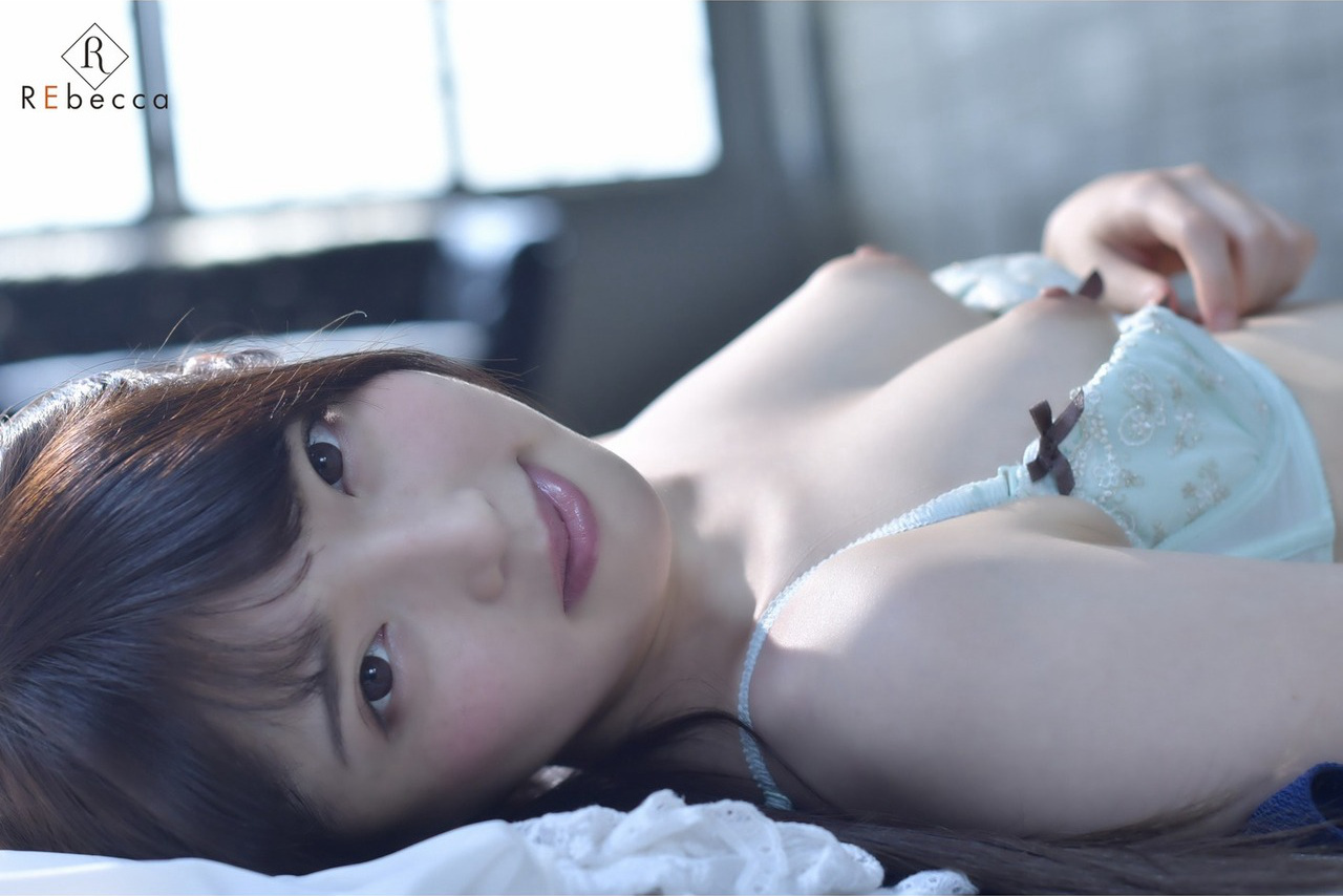 Ria Misaka 御坂りあ, Rebecca 写真集 Ria Silky Rookie Set.01