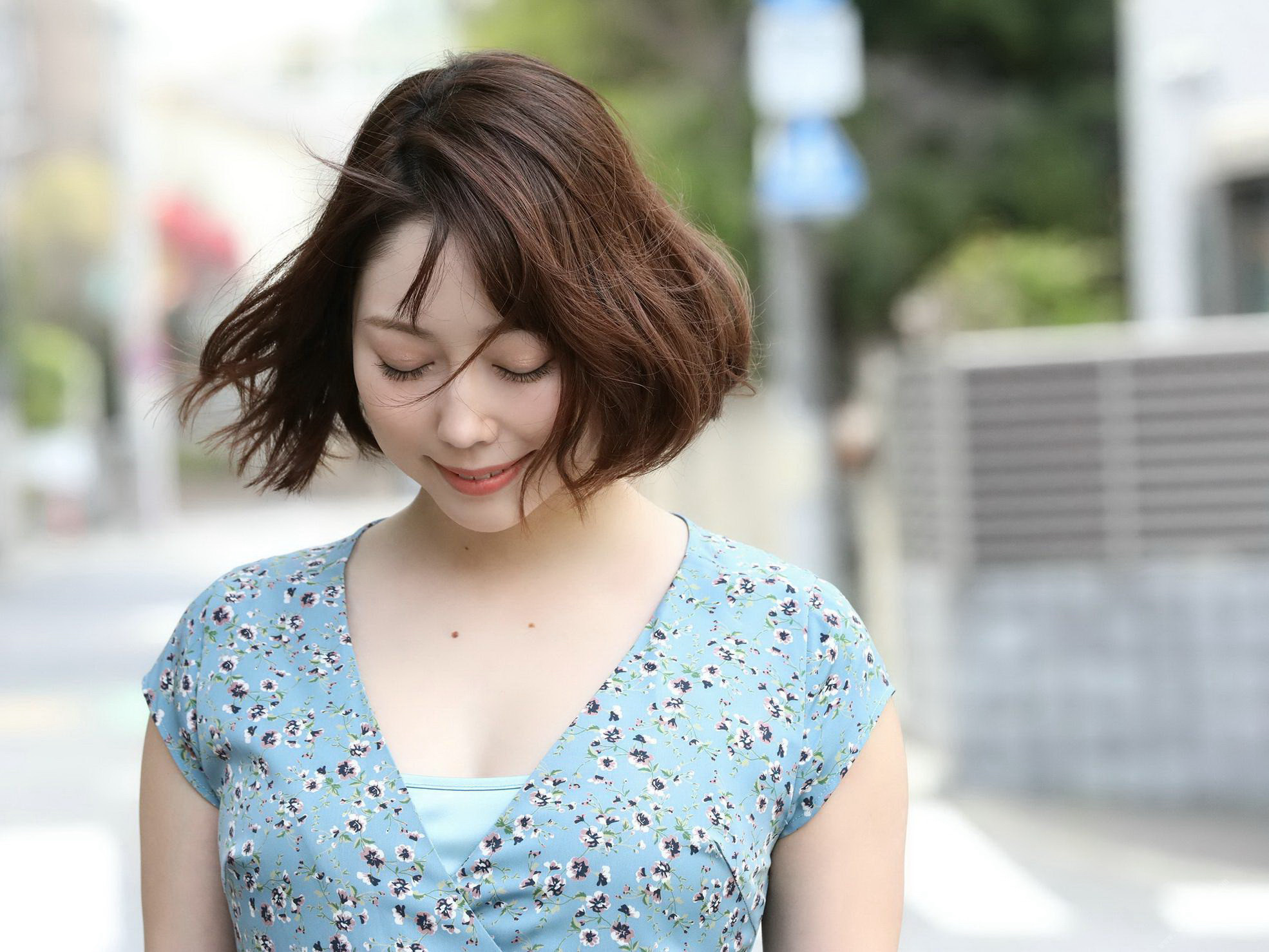 Miku 未來, 週刊ポストデジタル写真集 聡明な淑女の止まらない妄想 Set.02