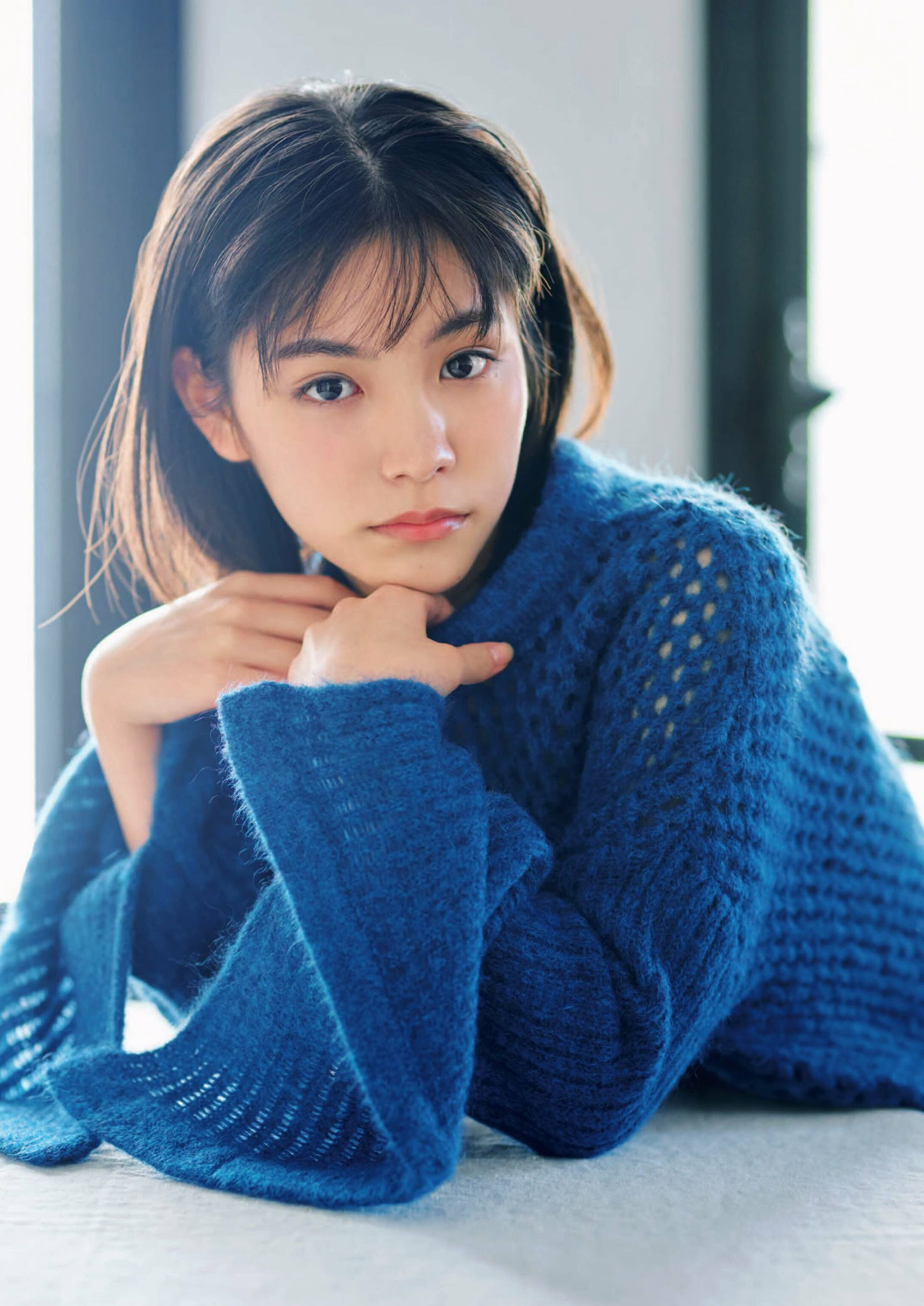Ami Touma 當真あみ, Shukan Bunshun 2022.12.08 (週刊文春 2023年12月8日号)