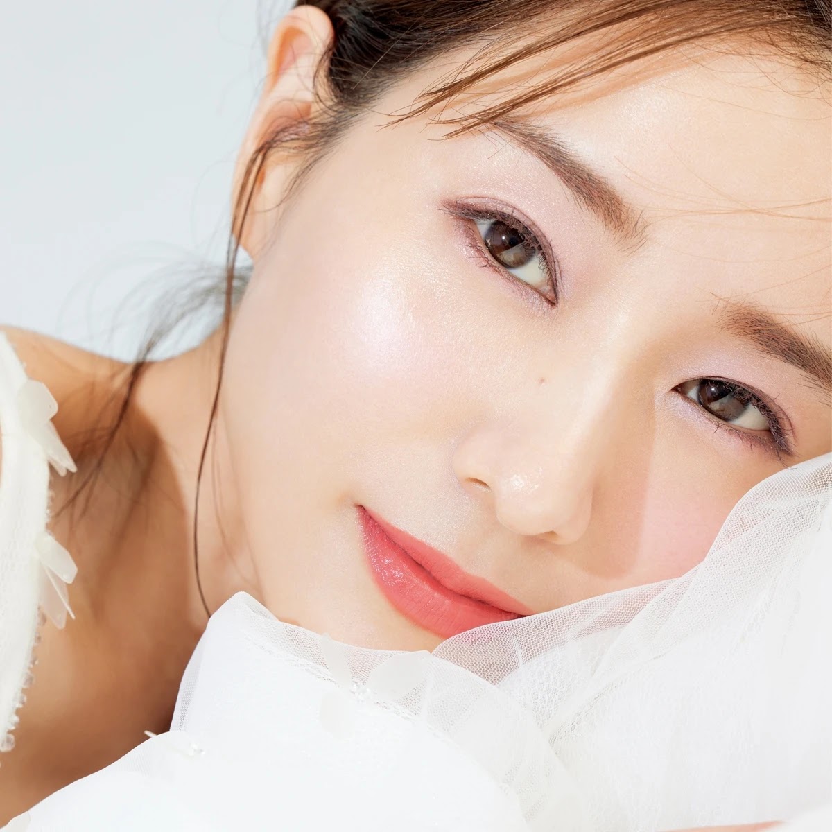 Minami Tanaka 田中みな実, MAQUIA マキア Magazine 2022.04