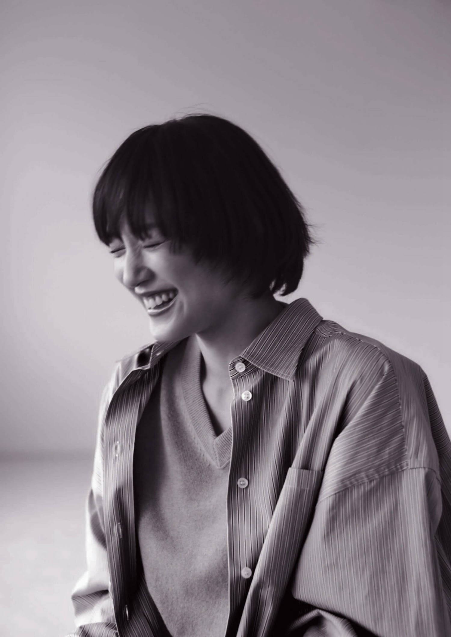 Haruka Ayase 綾瀬はるか, Shukan Bunshun 2023.01.05 (週刊文春 2023年1月5日号)