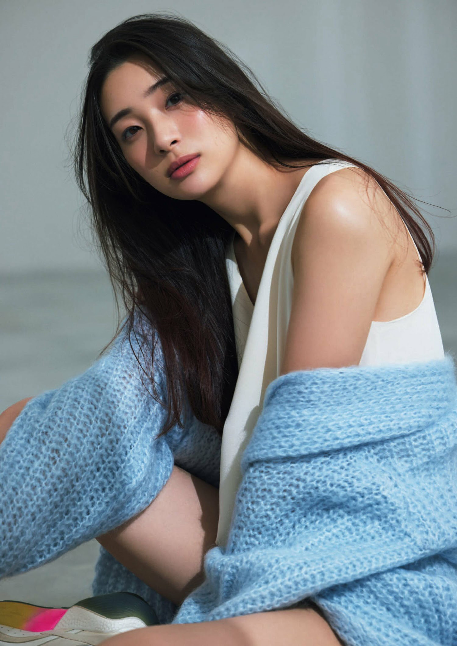 Rika Adachi 足立梨花, Shukan Bunshun 2022.12.22 (週刊文春 2023年12月22日号)