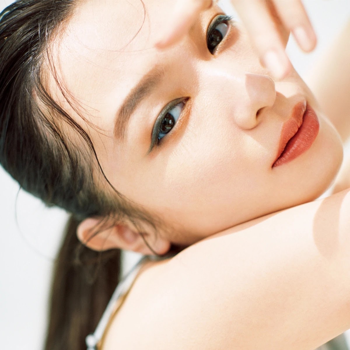 Erika Mori 森絵梨佳, MAQUIA マキア Magazine 2022.05